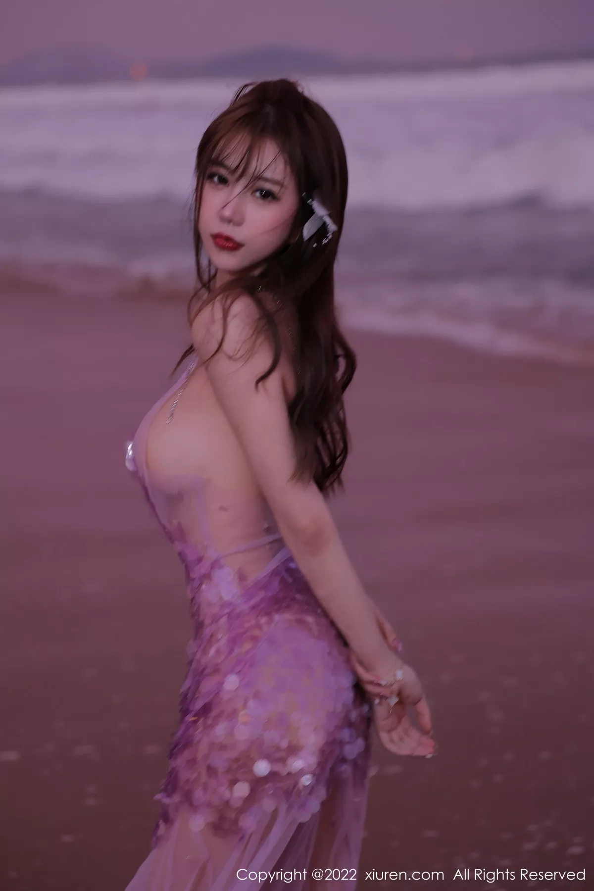 XiuRen第5890期_模特tina_甜仔海南旅拍沙滩场景粉色真空裙秀凹凸身材诱惑写真53P