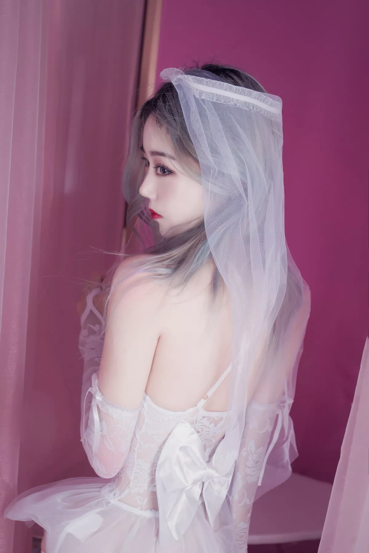 网络美女Eloise软软入水蕾丝主题私房浴缸芭比娃娃装扮白色蕾丝内衣湿身诱惑写真35P
