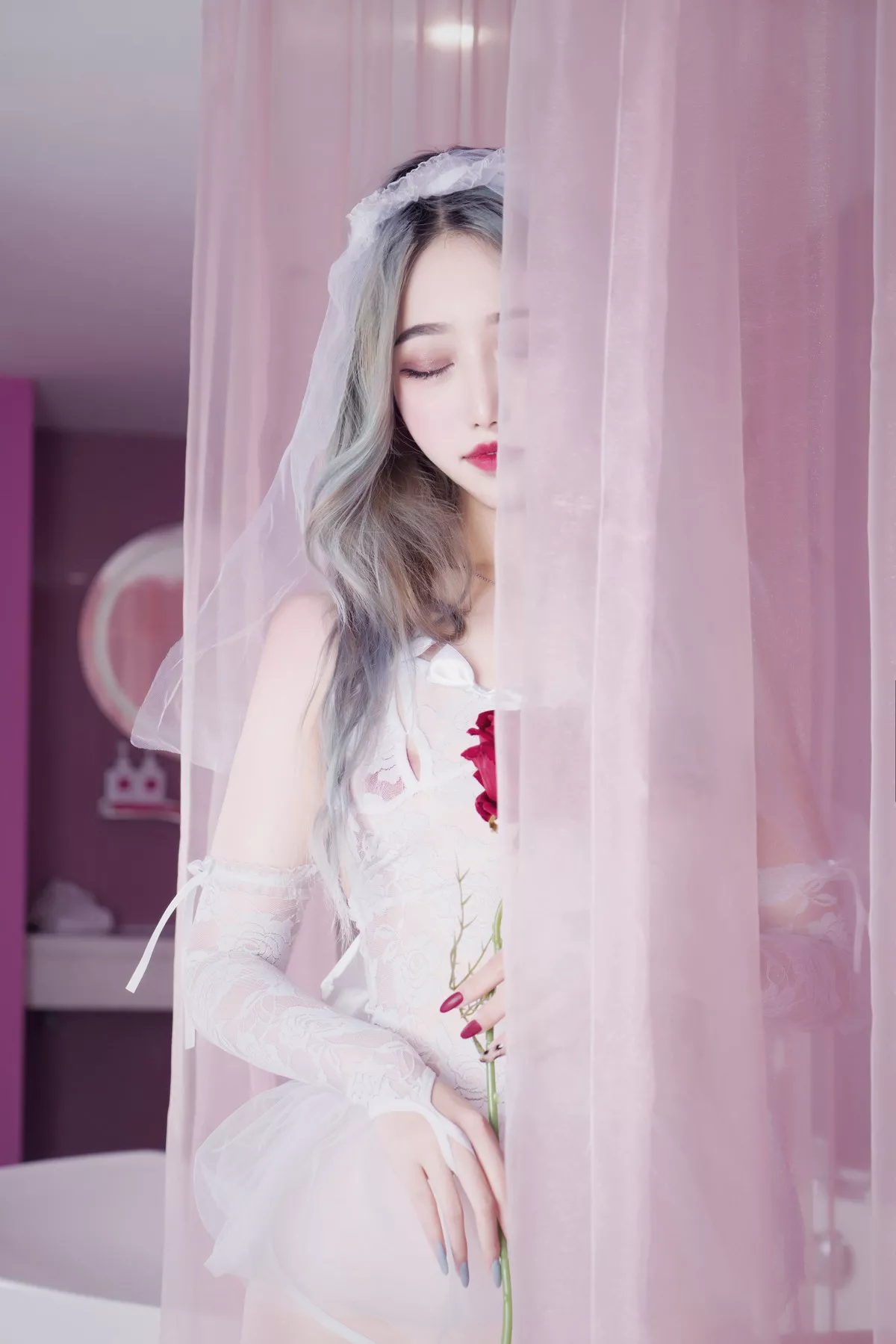 网络美女Eloise软软入水蕾丝主题私房浴缸芭比娃娃装扮白色蕾丝内衣湿身诱惑写真35P