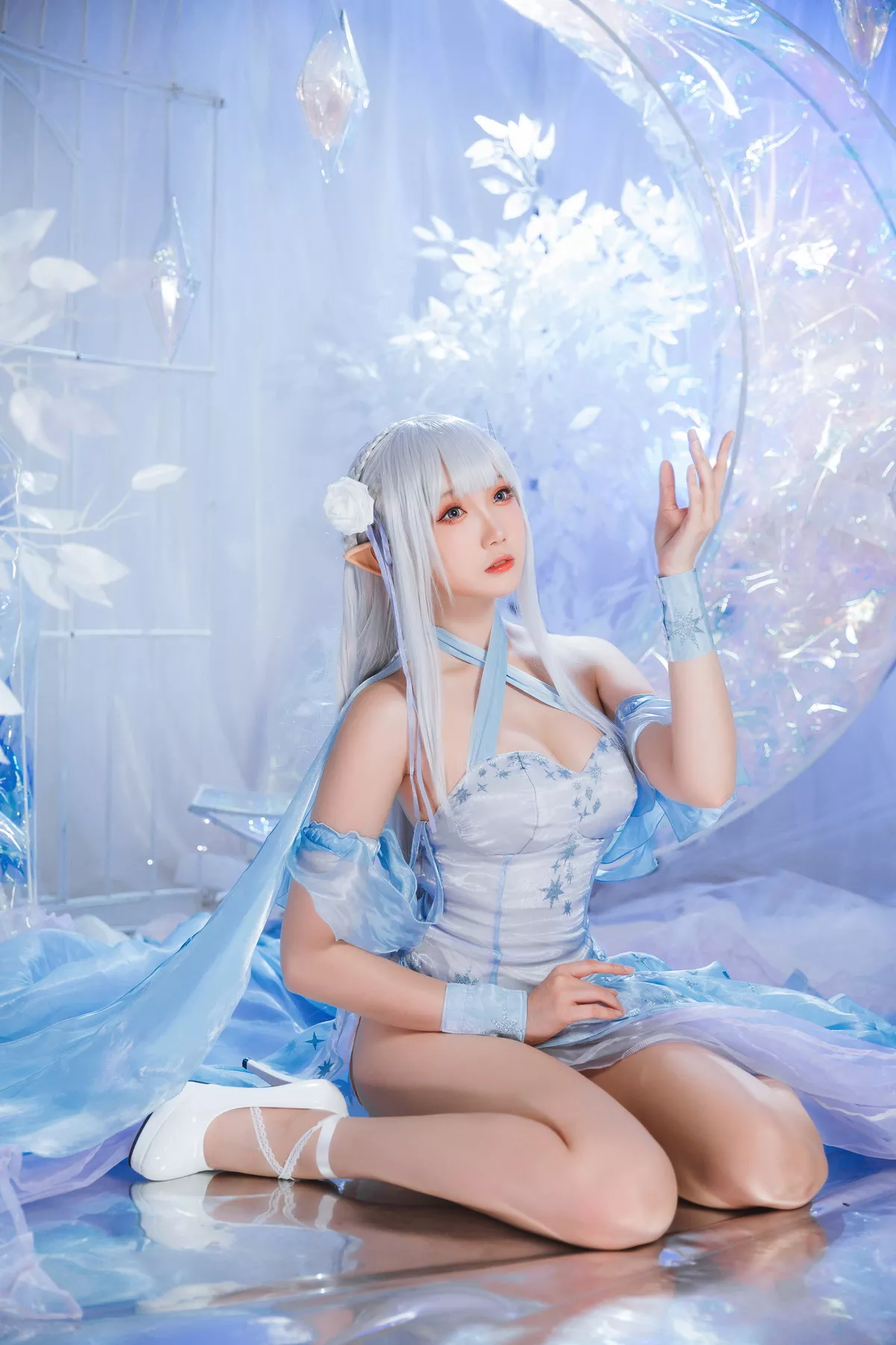 Coser美女瓜希酱水晶礼服主题绝美精灵装扮性感薄纱礼裙秀白嫩肌肤诱惑写真28P