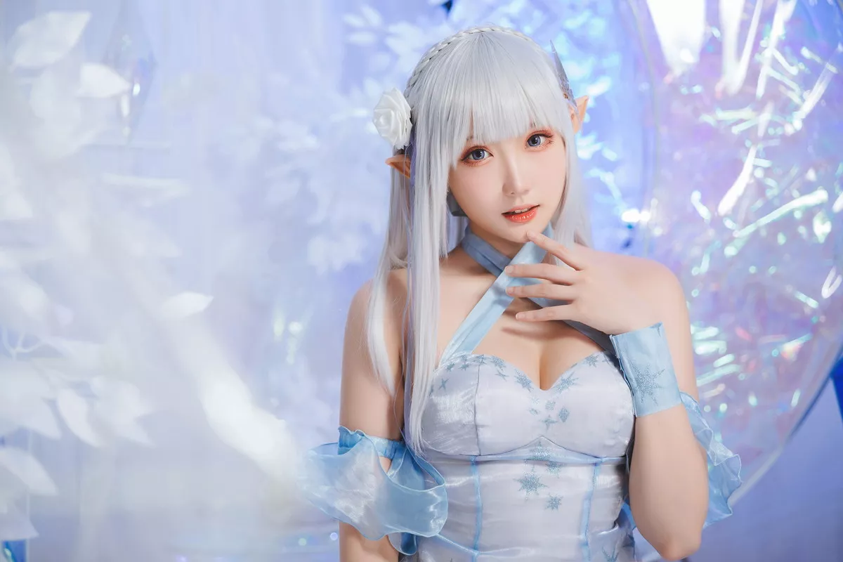 Coser美女瓜希酱水晶礼服主题绝美精灵装扮性感薄纱礼裙秀白嫩肌肤诱惑写真28P