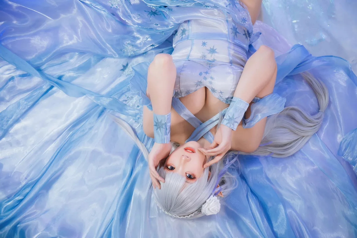 Coser美女瓜希酱水晶礼服主题绝美精灵装扮性感薄纱礼裙秀白嫩肌肤诱惑写真28P