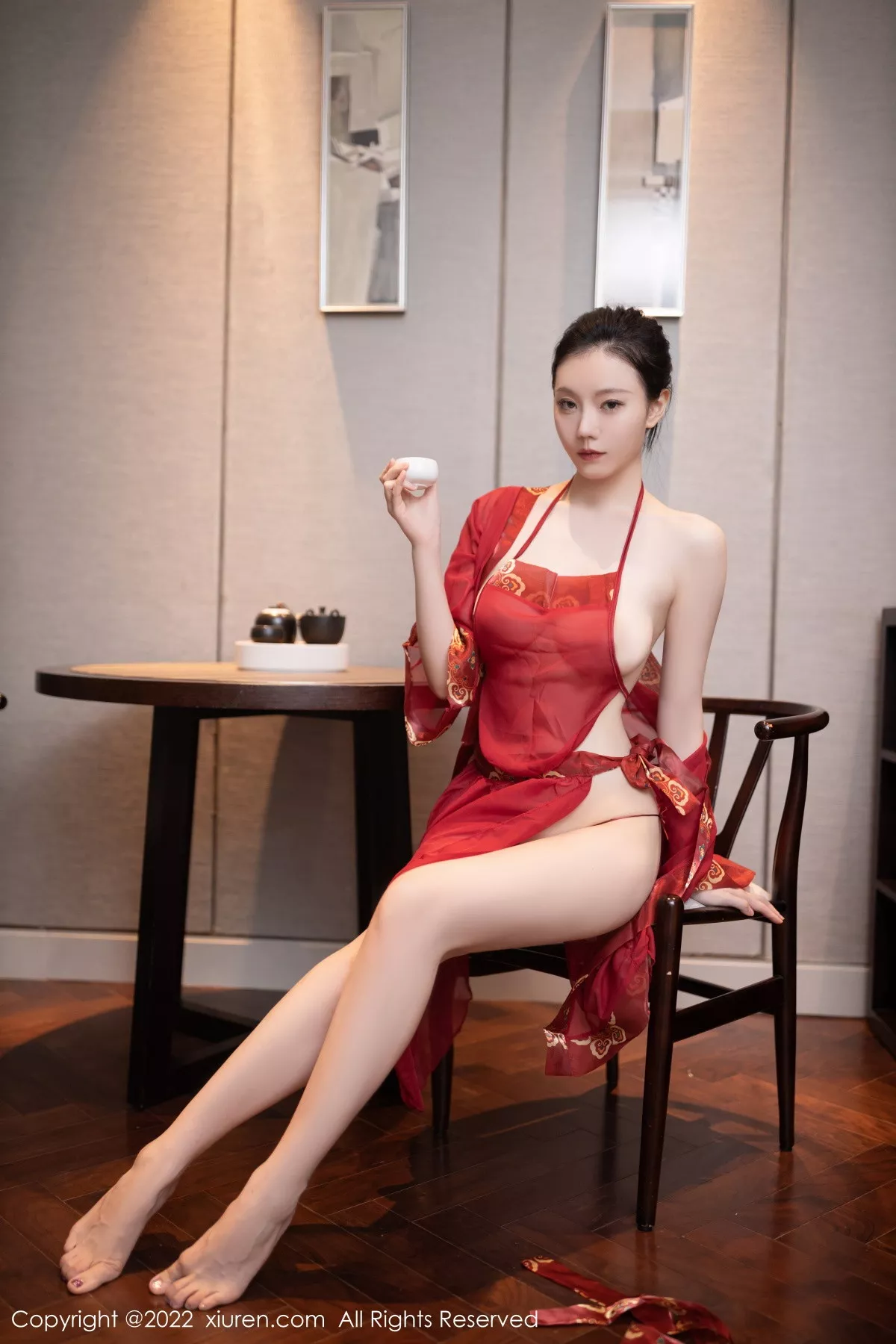 XiuRen第5992期_模特安然anran性感红色轻透薄纱布兜秀曼妙身姿惹火诱惑写真80P