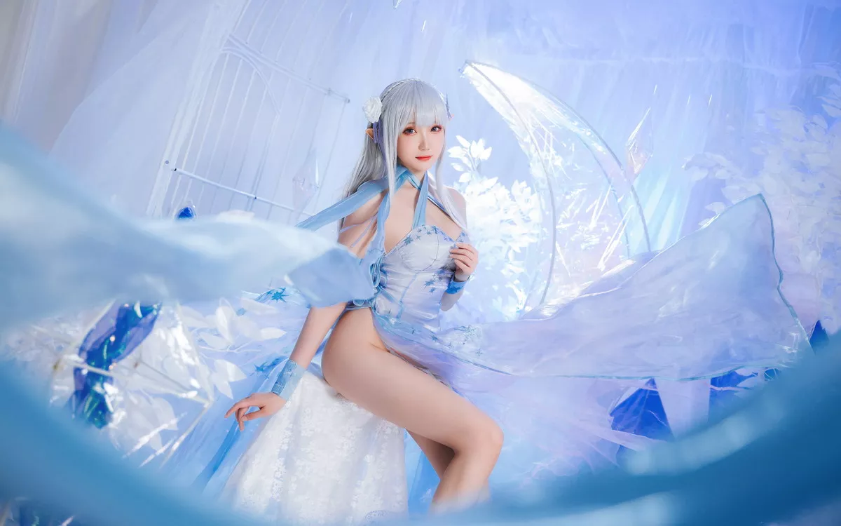 Coser美女瓜希酱水晶礼服主题绝美精灵装扮性感薄纱礼裙秀白嫩肌肤诱惑写真28P