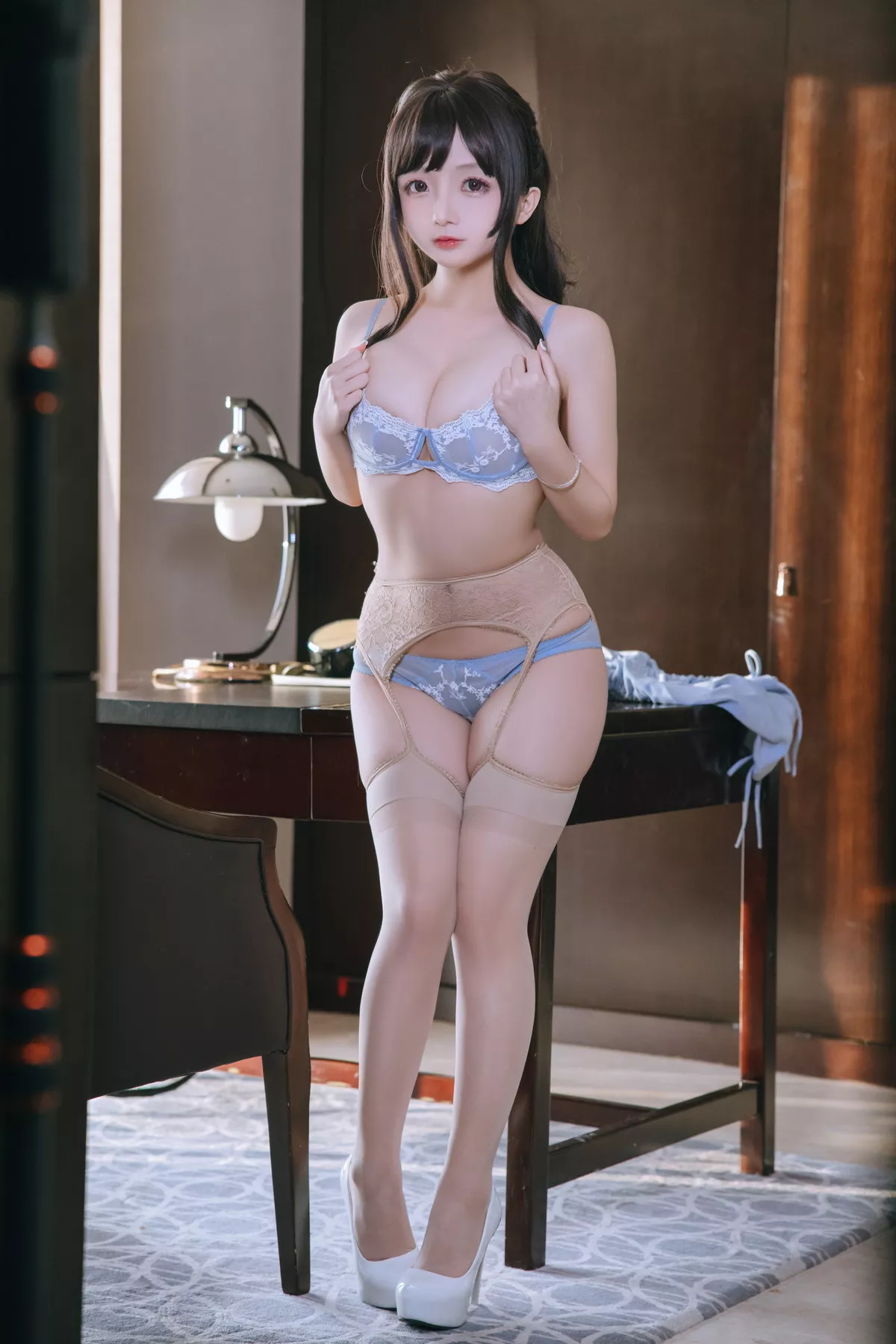 Cosplay美女日奈娇包臀裙秘书主题私房半脱制服露性感内衣秀童颜巨乳诱惑写真105P