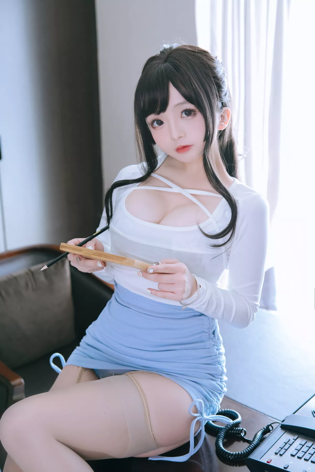 Cosplay美女日奈娇包臀裙秘书主题私房半脱制服露性感内衣秀童颜巨乳诱惑写真105P