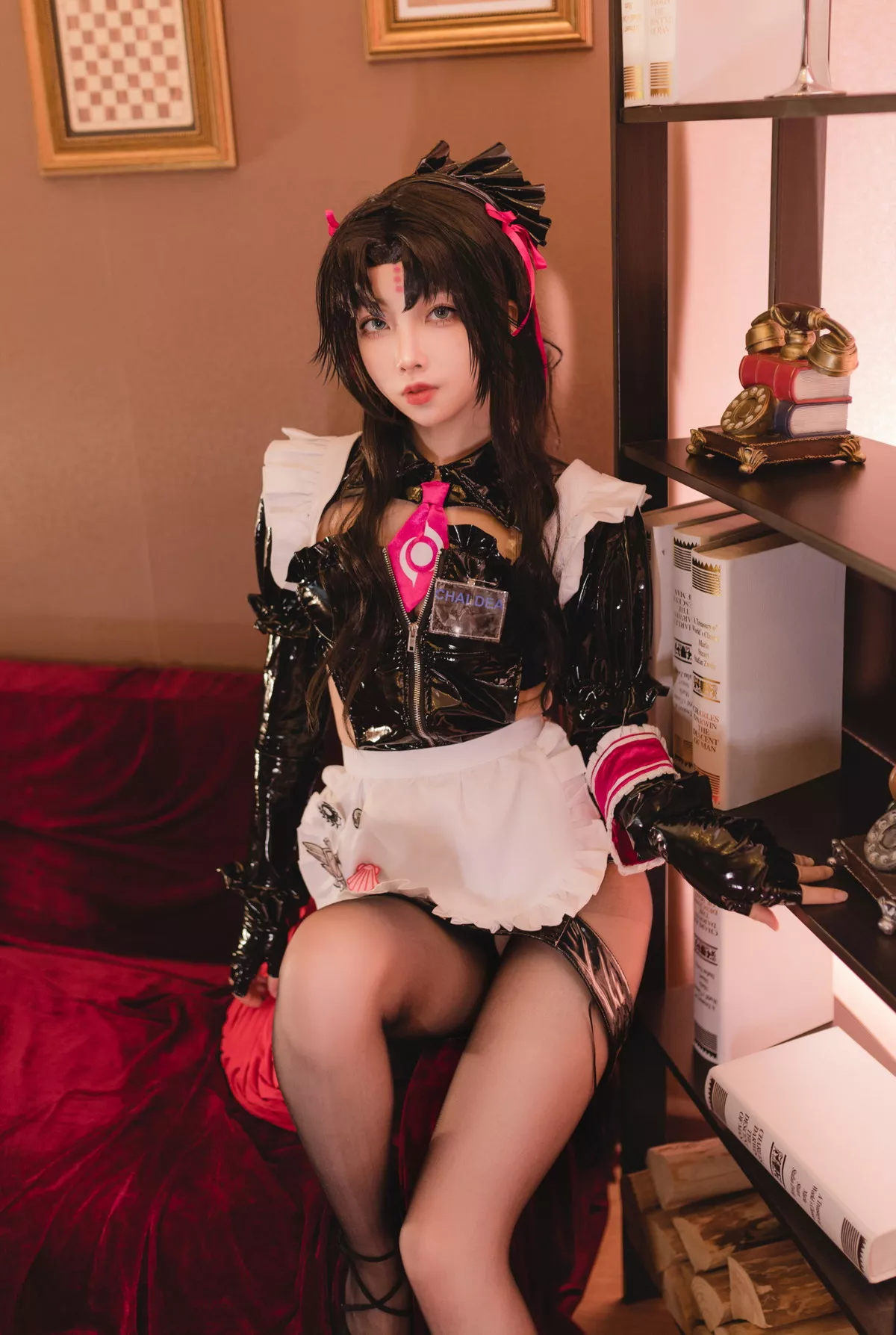 网络美女杏仁曲奇杀生院主题性感黑色皮质情趣服饰配破烂黑丝秀美腿诱惑写真38P
