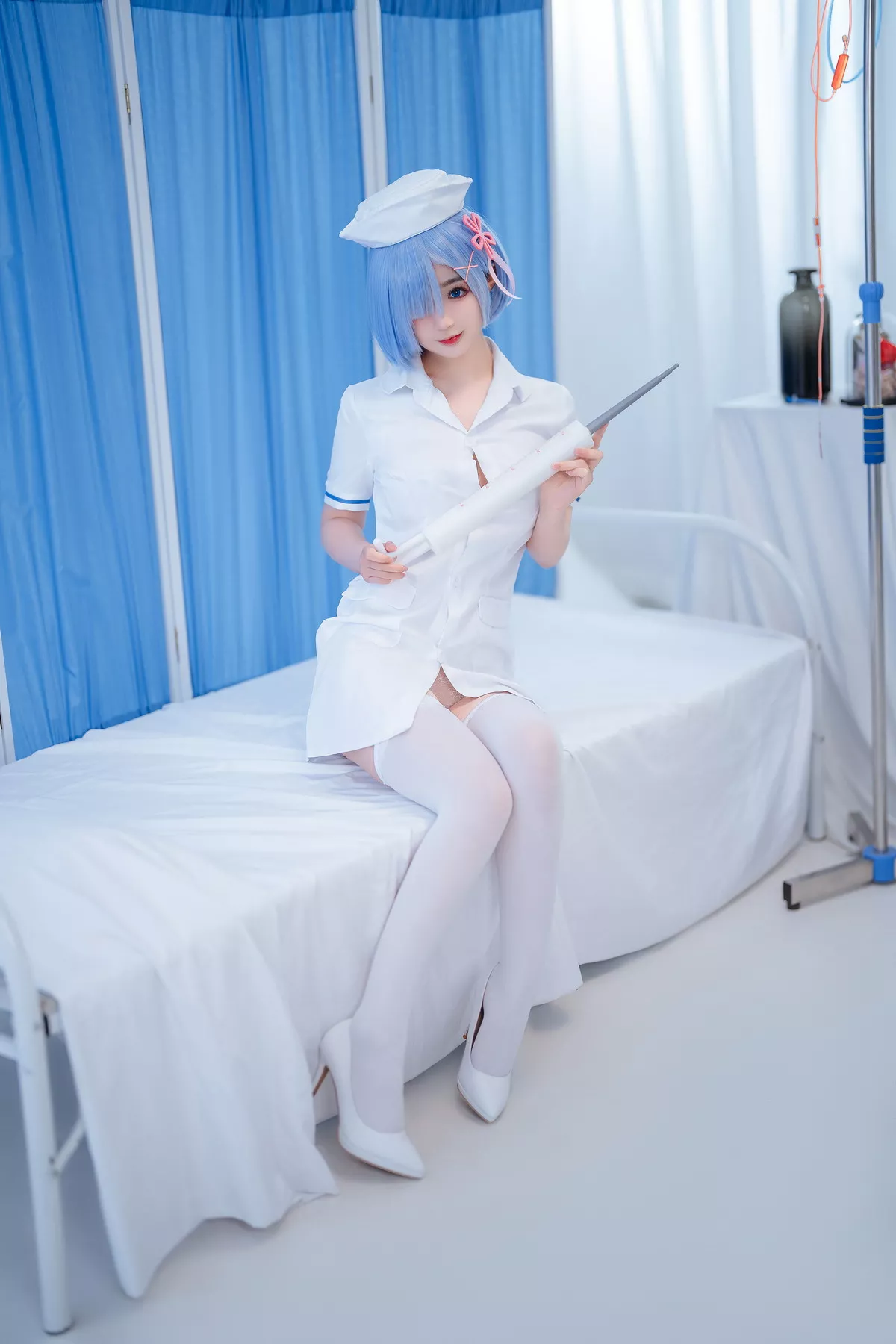 网络美女桜井宁宁雷姆护士主题半脱护士装露性感白色内衣秀豪乳遮点诱惑写真108P