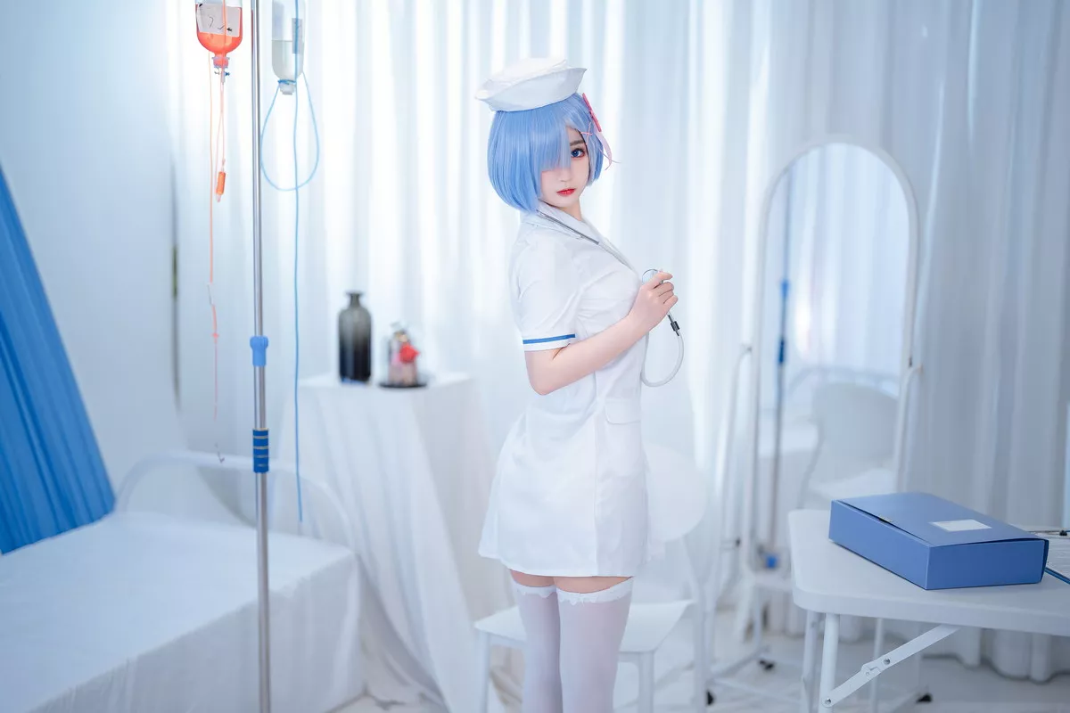 网络美女桜井宁宁雷姆护士主题半脱护士装露性感白色内衣秀豪乳遮点诱惑写真108P