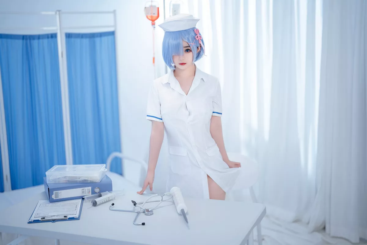 网络美女桜井宁宁雷姆护士主题半脱护士装露性感白色内衣秀豪乳遮点诱惑写真108P