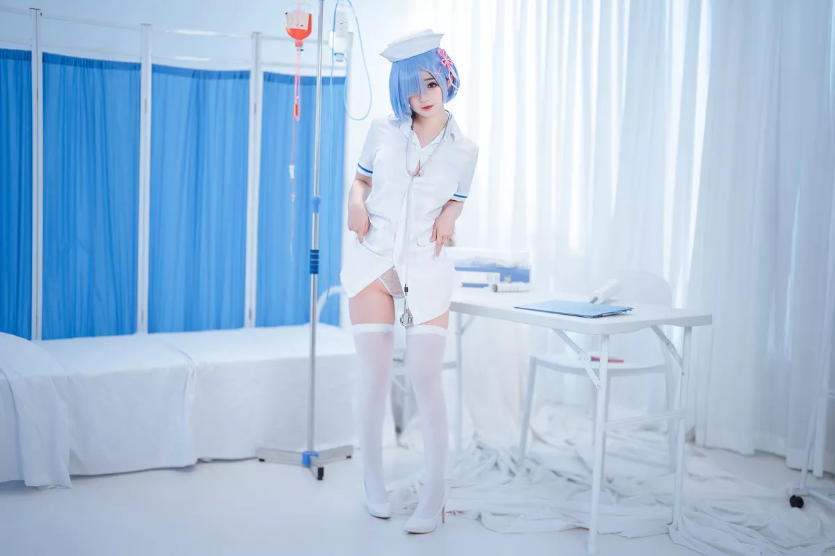 网络美女桜井宁宁雷姆护士主题半脱护士装露性感白色内衣秀豪乳遮点诱惑写真108P