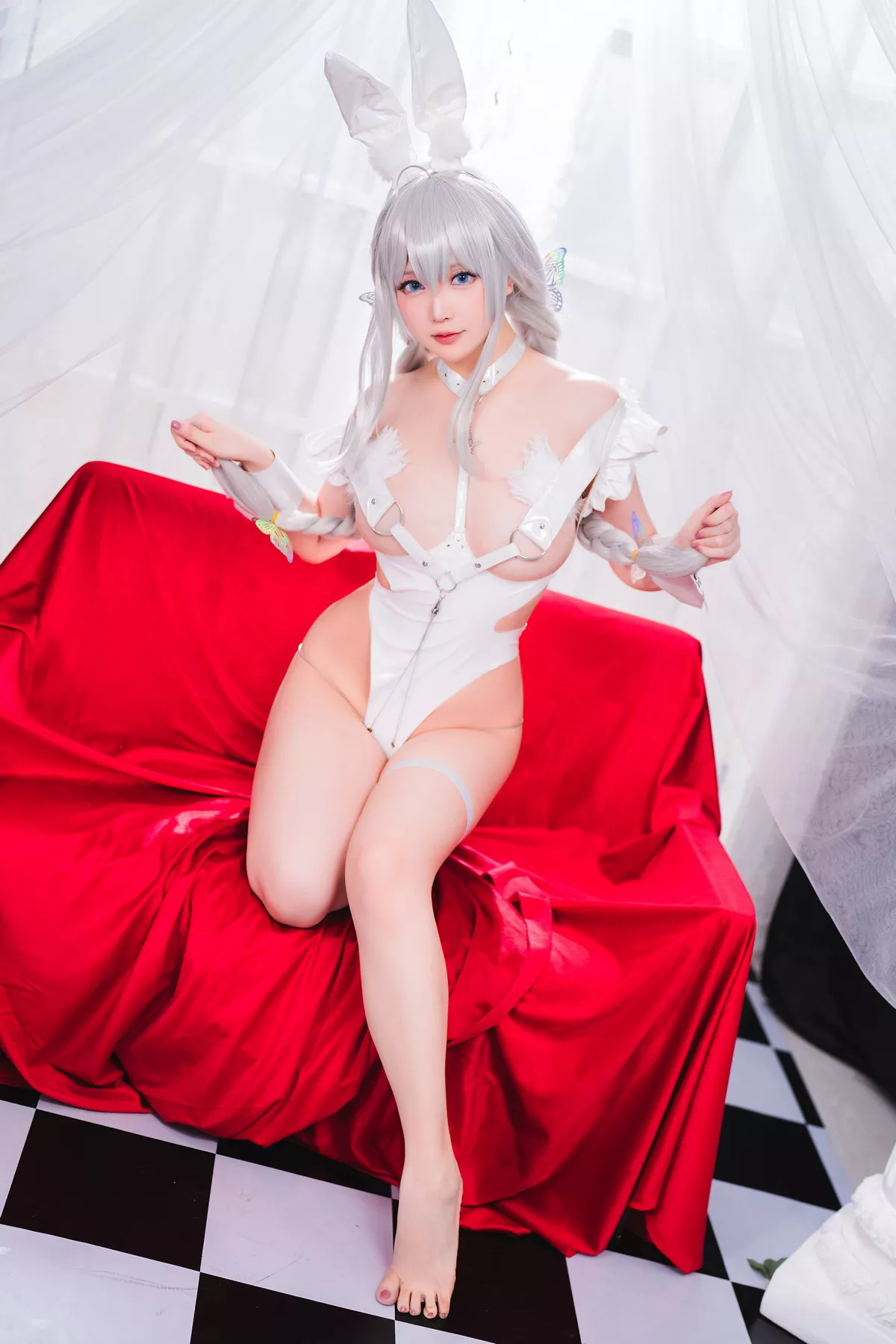 Coser小姐姐星之迟迟恶毒主题性感白色连体情趣内衣配白丝裤袜惹火诱惑写真43P