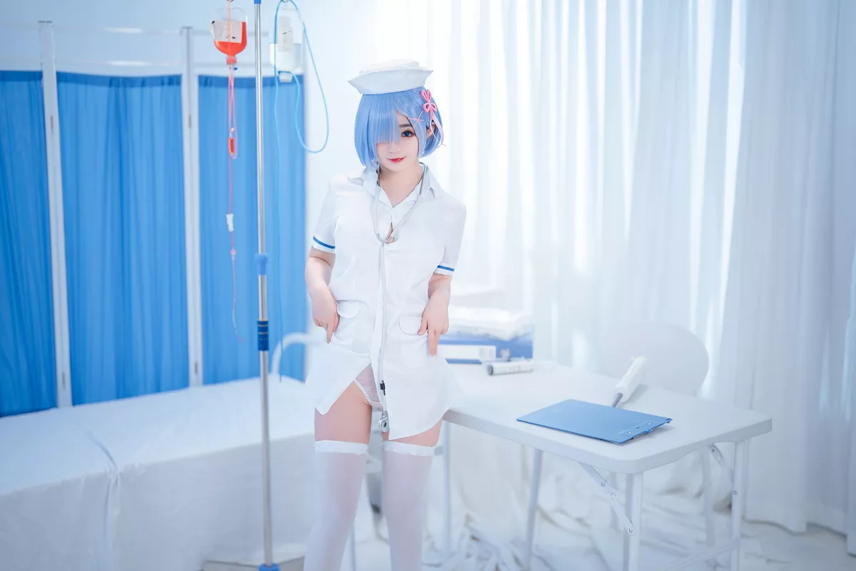 网络美女桜井宁宁雷姆护士主题半脱护士装露性感白色内衣秀豪乳遮点诱惑写真108P