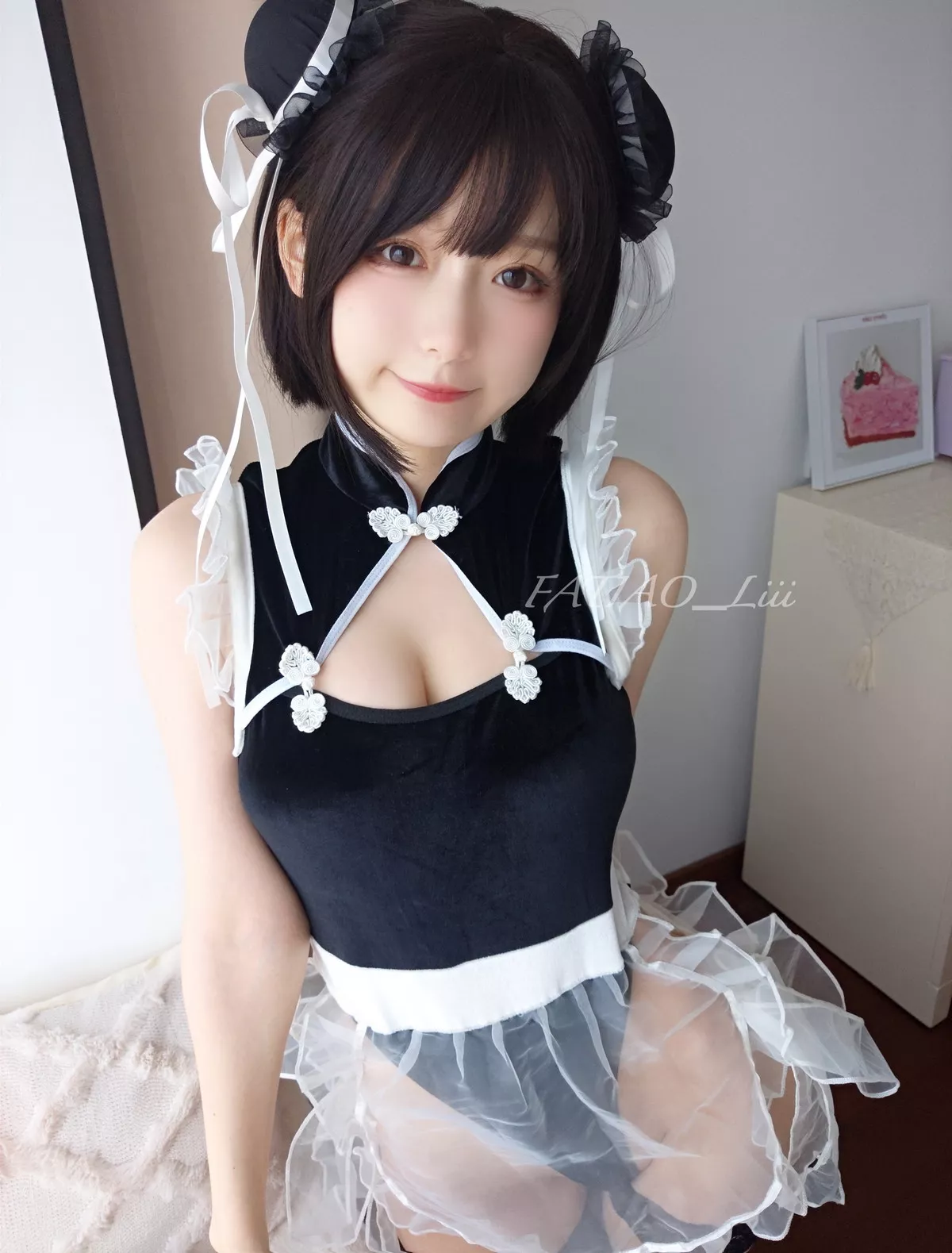网络美女迷之呆梨中华小女仆主题性感黑色连体女仆配蕾丝袜秀翘臀美腿诱惑写真24P