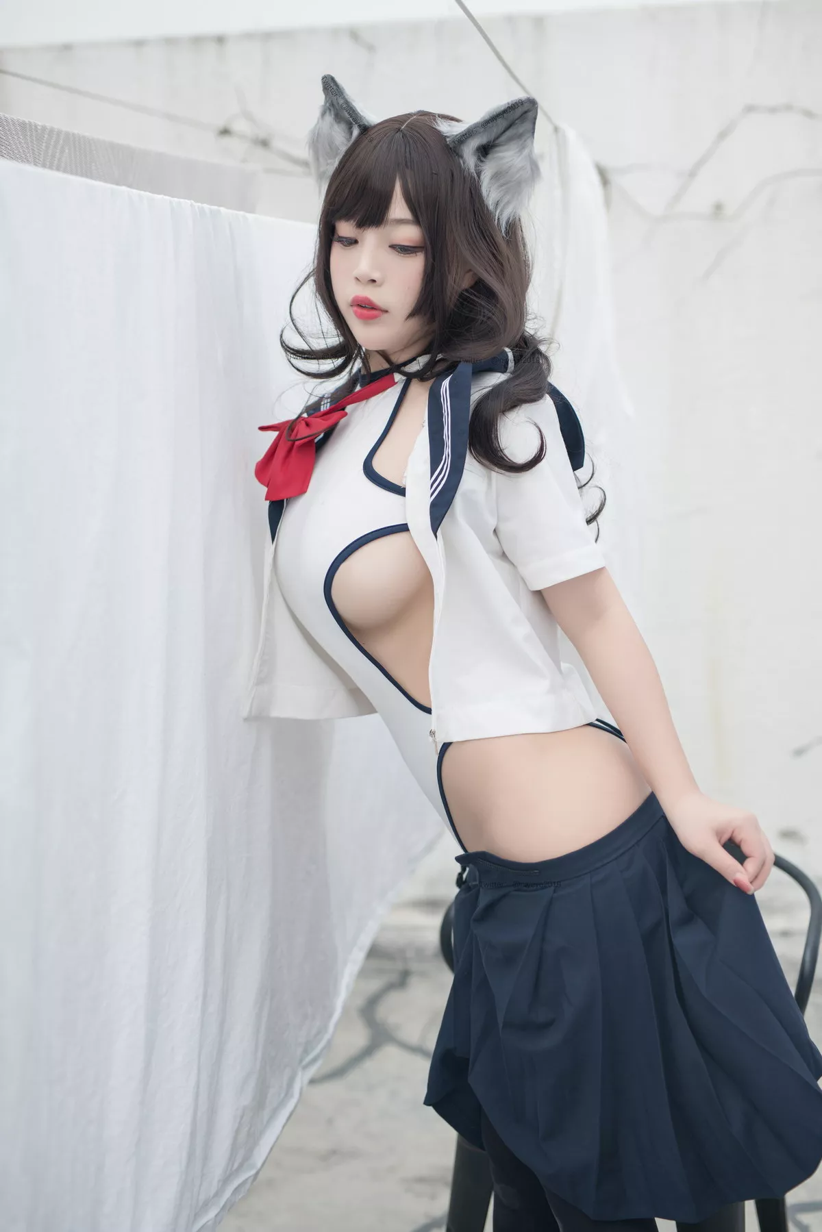 萌系小姐姐白烨魅惑狼姐姐主题私房性感JK制服配超薄黑丝半撩秀美腿诱惑写真63P