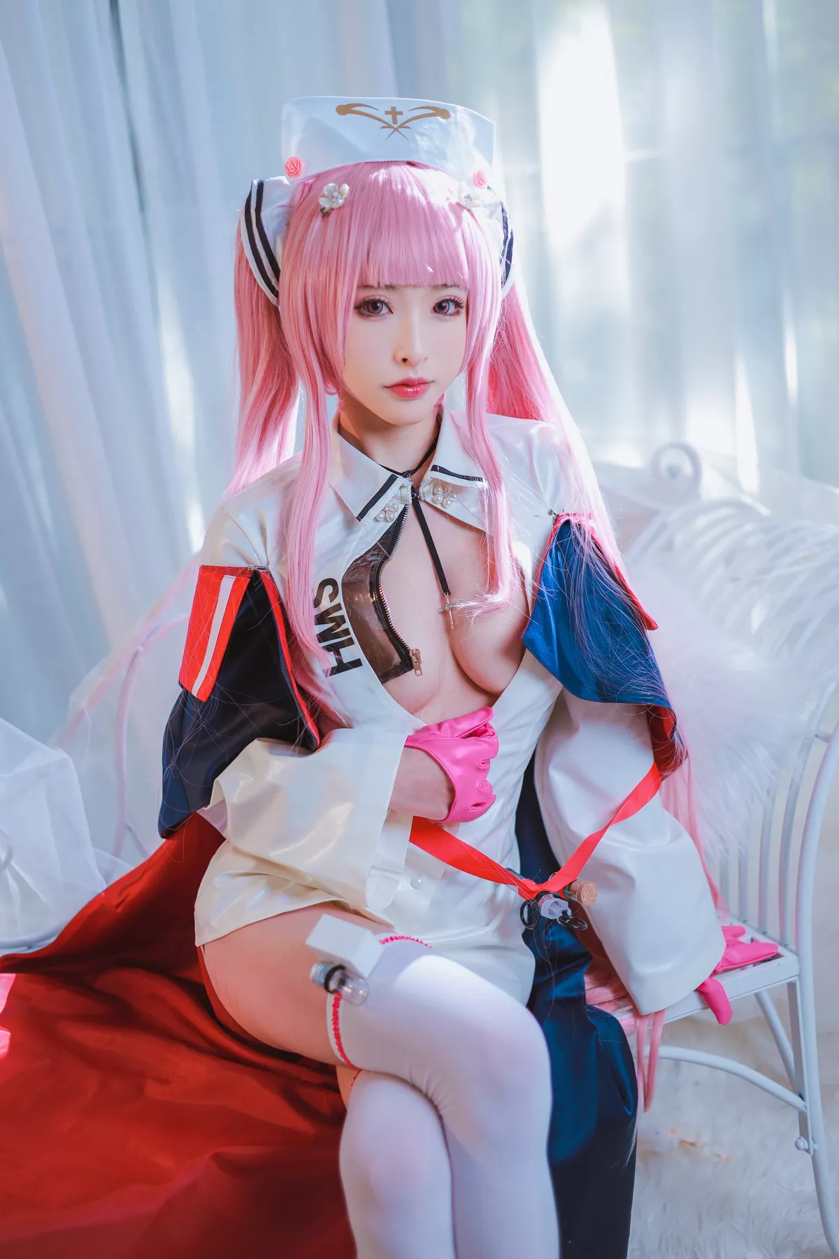 性感尤物清水由乃英仙座护士服主题性感护士装配白丝袜秀翘臀美腿诱惑写真52P
