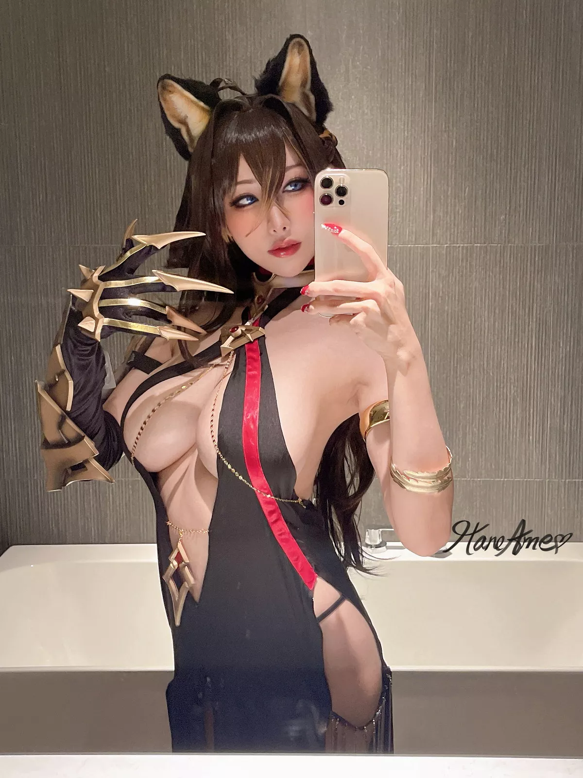 Coser美女雨波_HaneAme德哈雅主题私房性感黑色情趣服饰秀豪乳翘臀诱惑写真36P