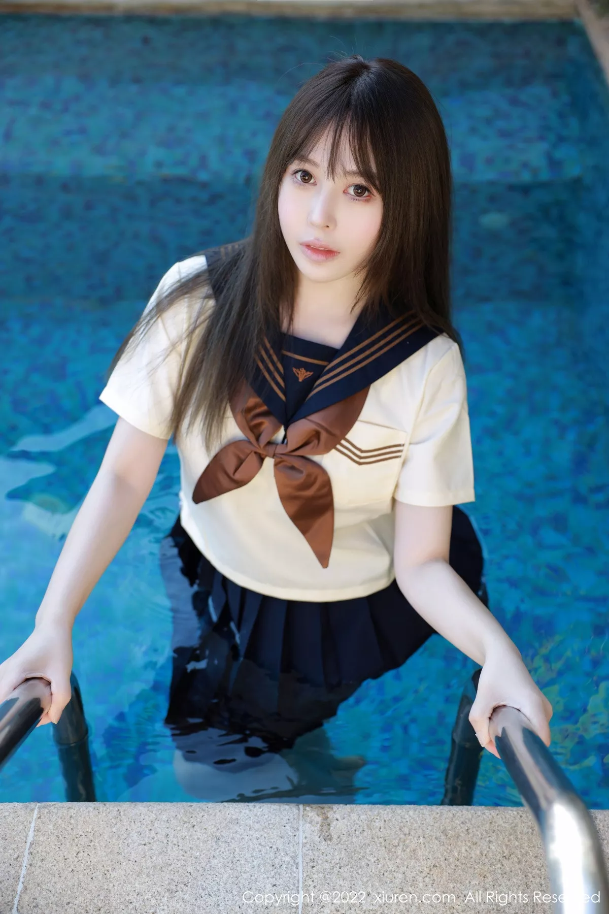 XiuRen第6021期_女神Evelyn艾莉南京旅拍户外性感白色水手服秀完美身材诱惑写真66P