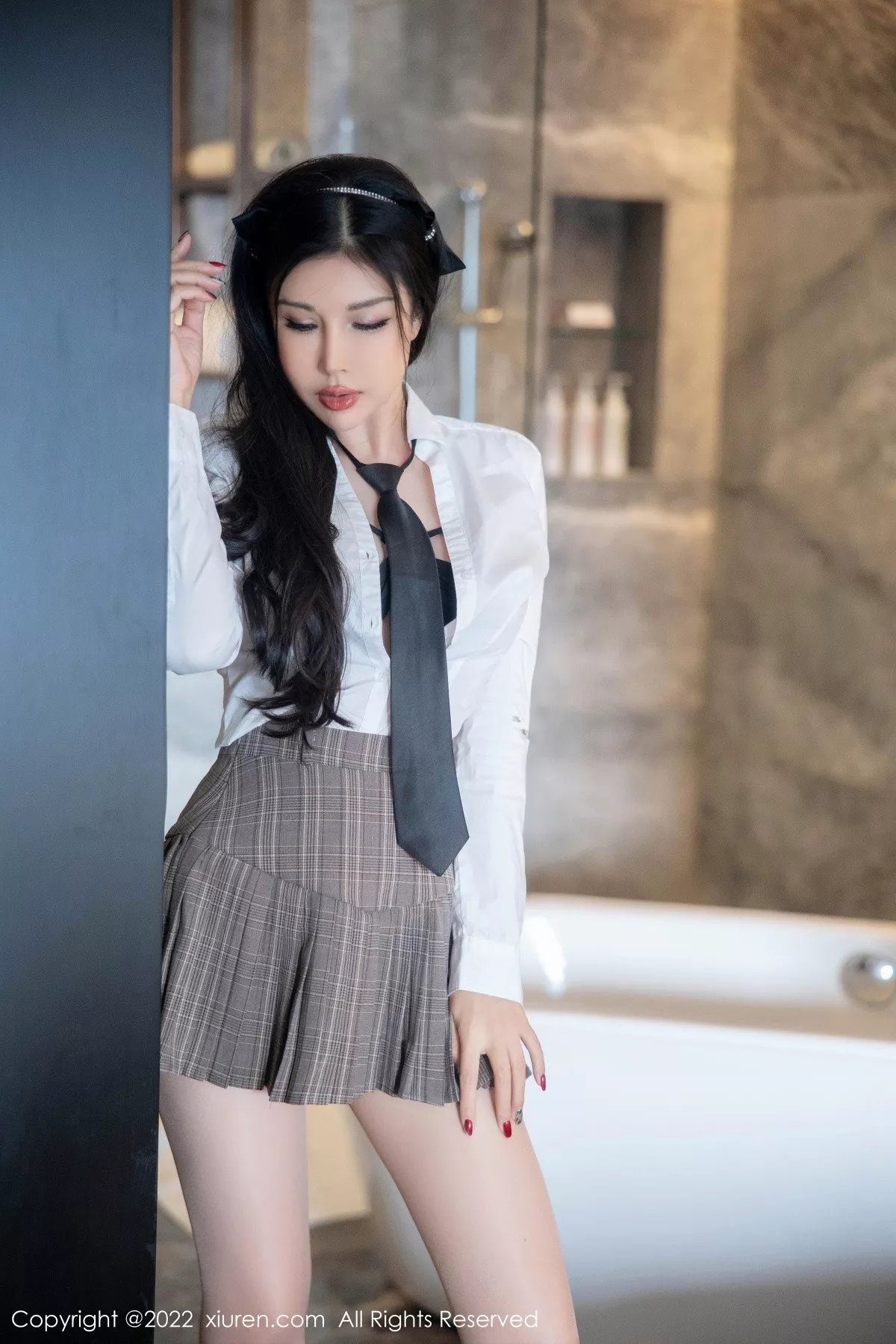 XiuRen第5902期_模特田冰冰私房脱性感制服露黑色情趣内衣秀丰满身材诱惑写真79P