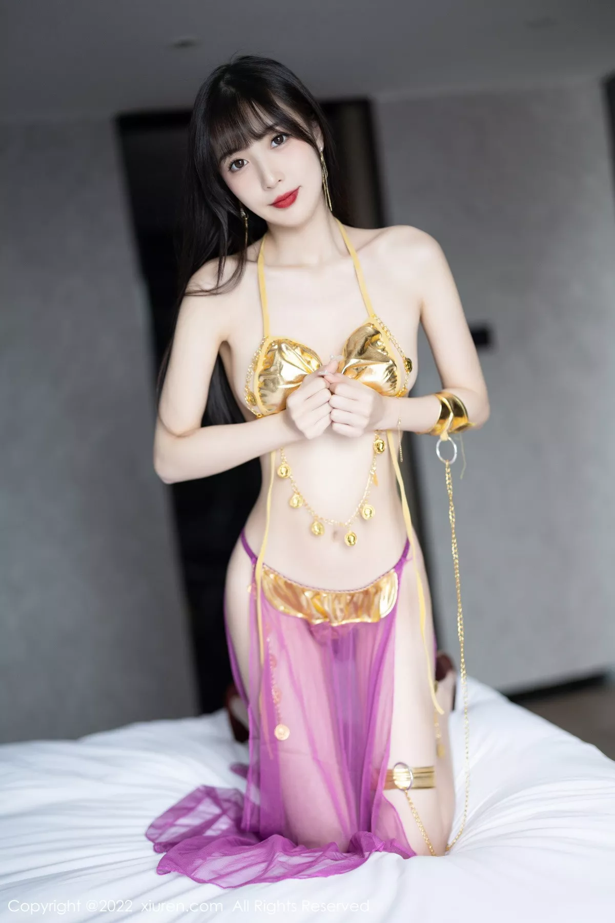 XiuRen第5901期_模特林星阑私房性感红色薄纱配金色比基尼秀曼妙身姿诱惑写真71P