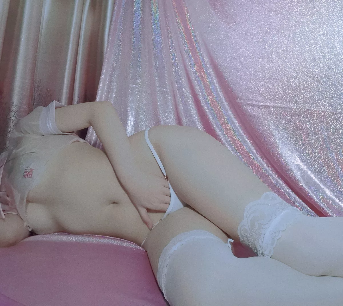 网络美女喵喵鱼粉嫩水手服主题私房脱粉色蝴蝶结露傲人豪乳遮点极致诱惑写真48P