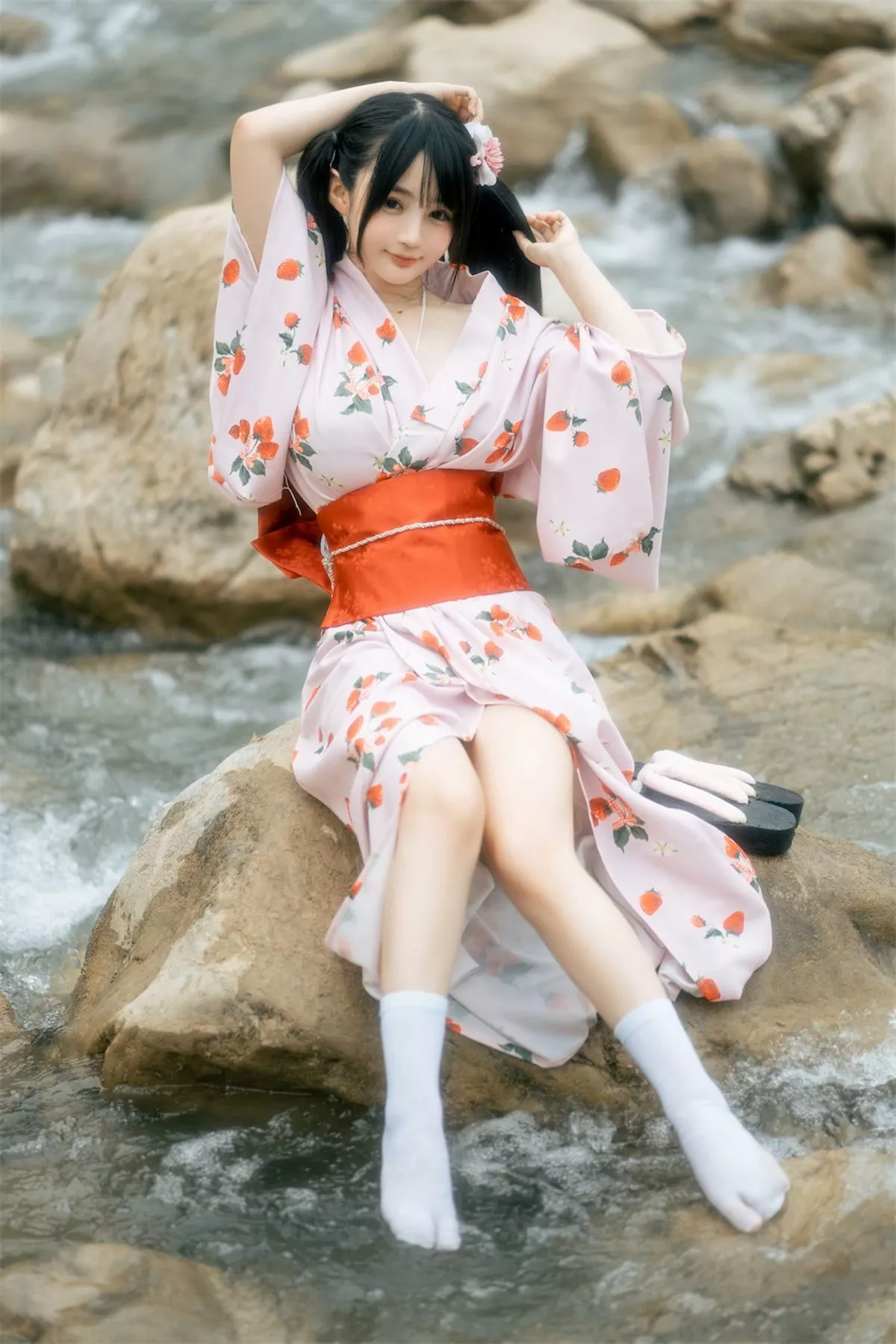 网络美女桜井宁宁和服浴衣主题户外半脱露性感三点式内衣秀豪乳翘臀诱惑写真76P