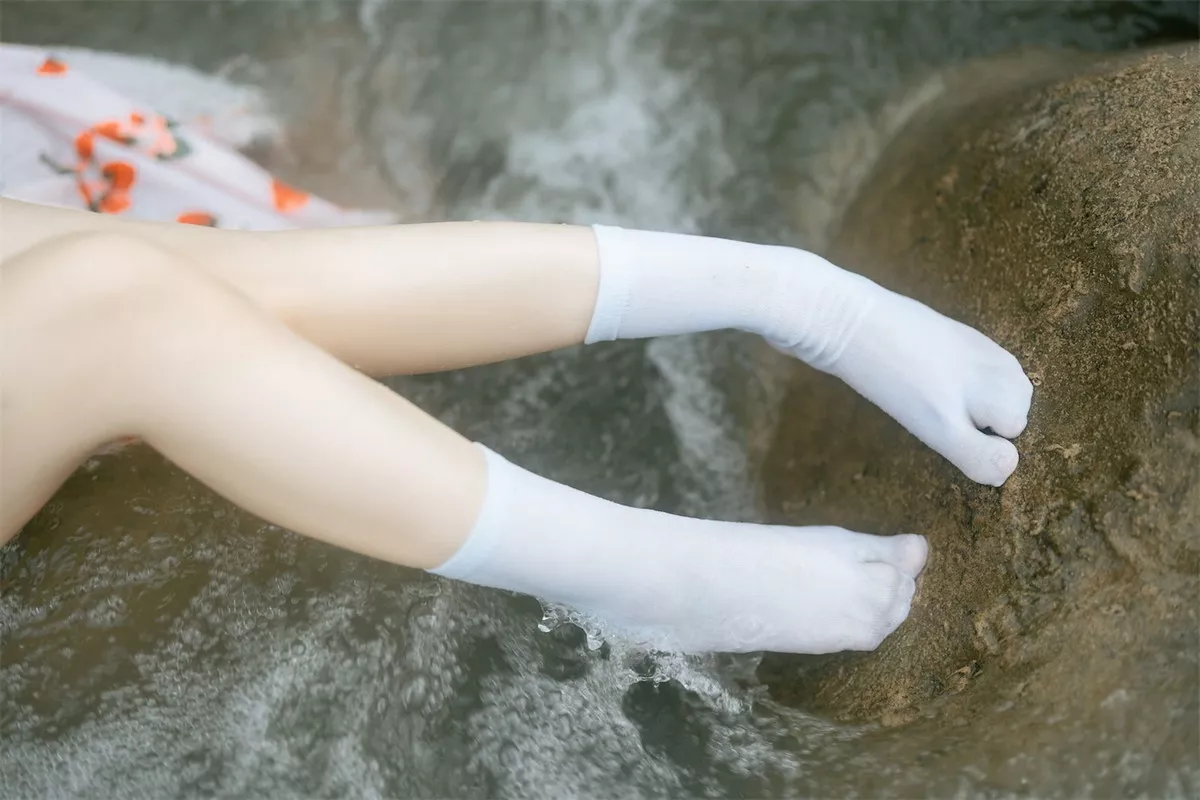 网络美女桜井宁宁和服浴衣主题户外半脱露性感三点式内衣秀豪乳翘臀诱惑写真76P
