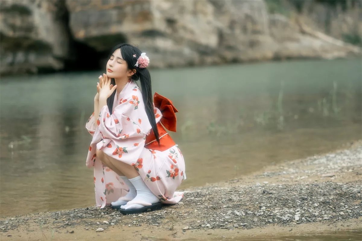 网络美女桜井宁宁和服浴衣主题户外半脱露性感三点式内衣秀豪乳翘臀诱惑写真76P