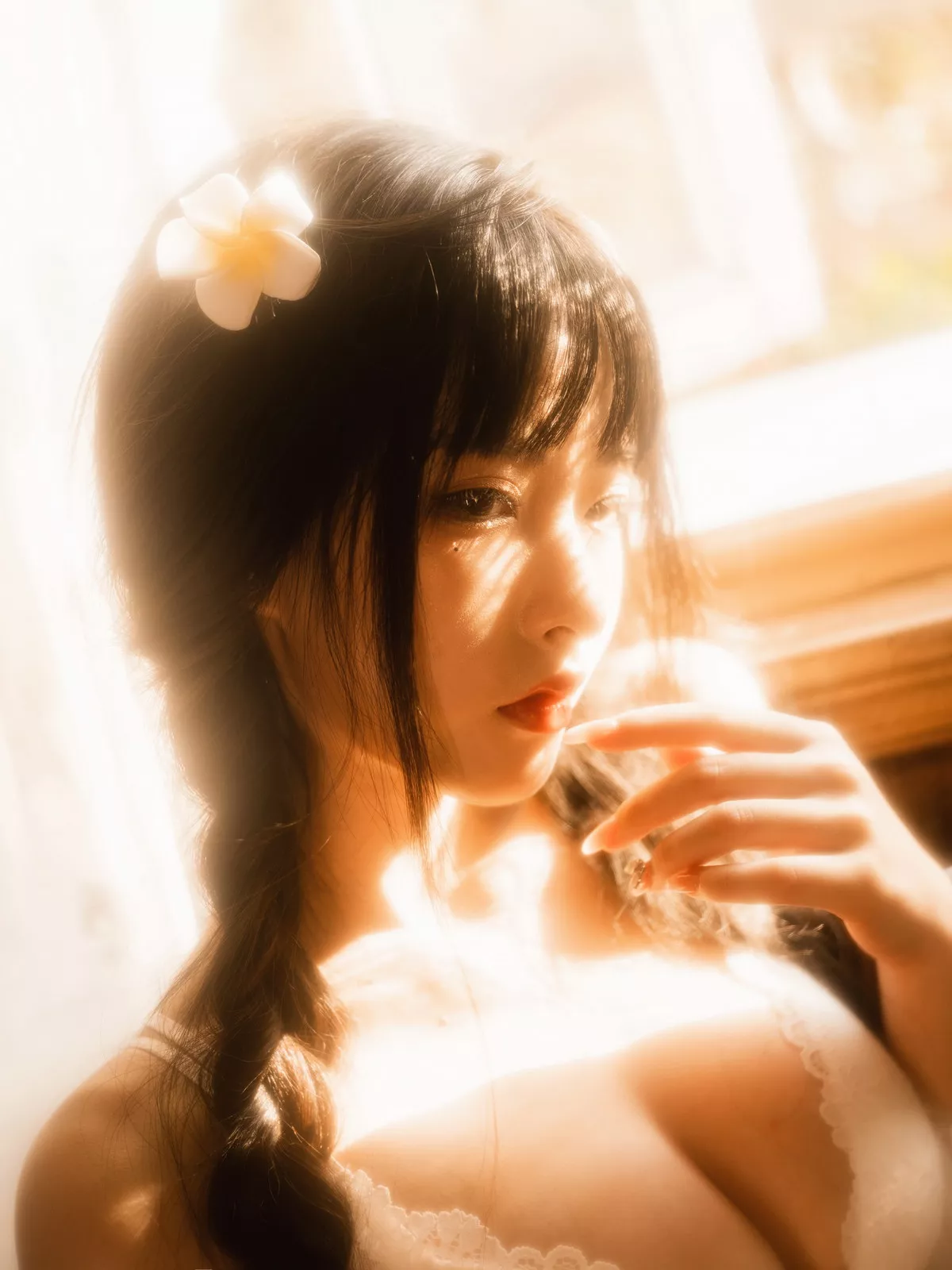 性感尤物清水由乃法式内衣主题性感白色薄纱露白色蕾丝内衣配蕾丝吊袜诱惑写真52P
