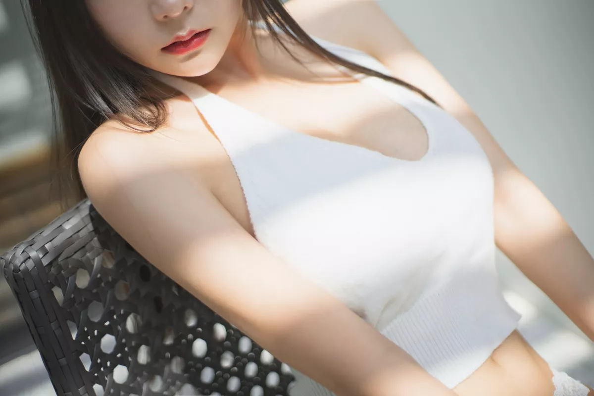 网络美女香草喵露露背心牛仔背带裤主题私房半脱露白色蕾丝内衣迷人诱惑写真55P