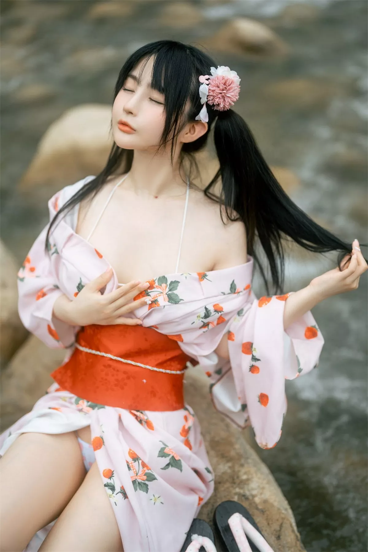网络美女桜井宁宁和服浴衣主题户外半脱露性感三点式内衣秀豪乳翘臀诱惑写真76P