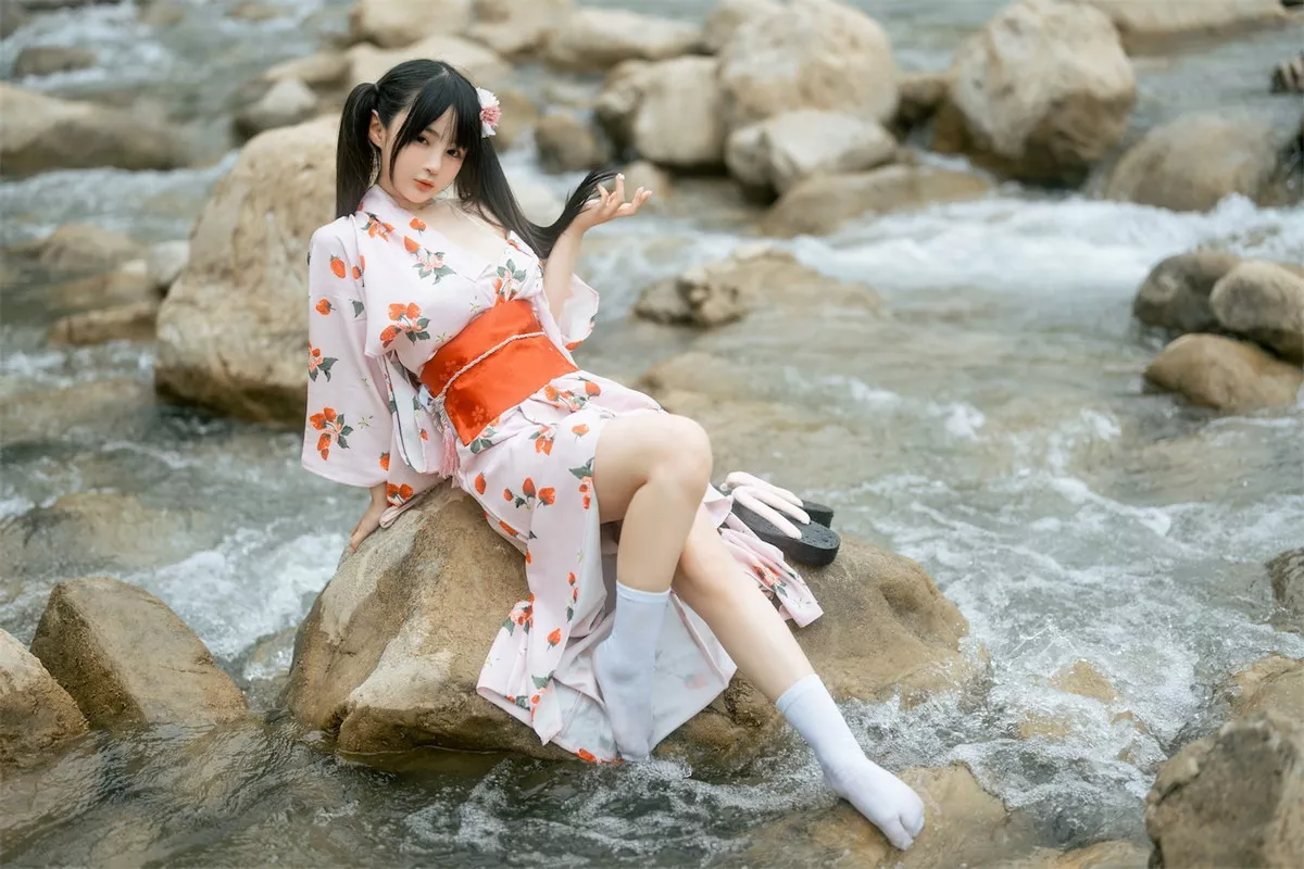 网络美女桜井宁宁和服浴衣主题户外半脱露性感三点式内衣秀豪乳翘臀诱惑写真76P