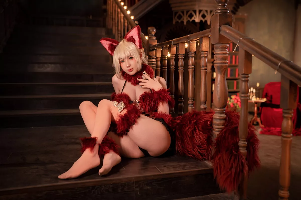 网络美女西园寺南歌野兽尼禄主题私房性感绒毛内衣秀惹火身材撩人诱惑写真27P