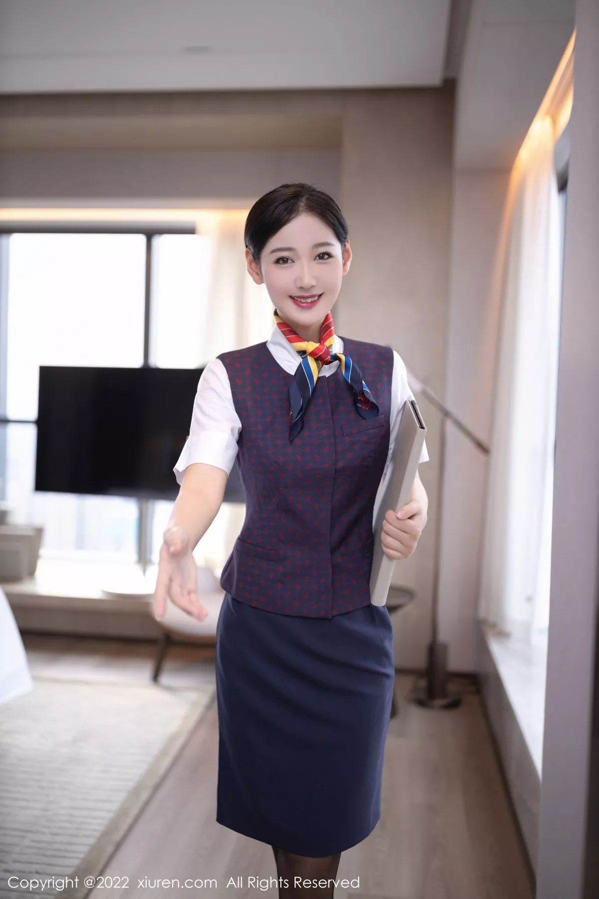 XiuRen第5922期_模特唐安琪北京旅拍国航空姐角色半脱制服露蕾丝内衣诱惑写真79P