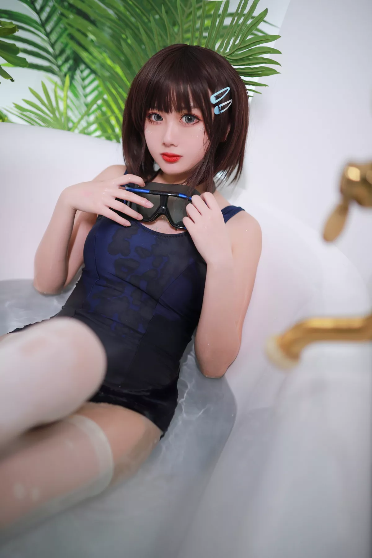 网络美女您的蛋蛋夏日泳装主题私房浴缸性感死库水泳衣湿身秀苗条身材诱惑写真40P