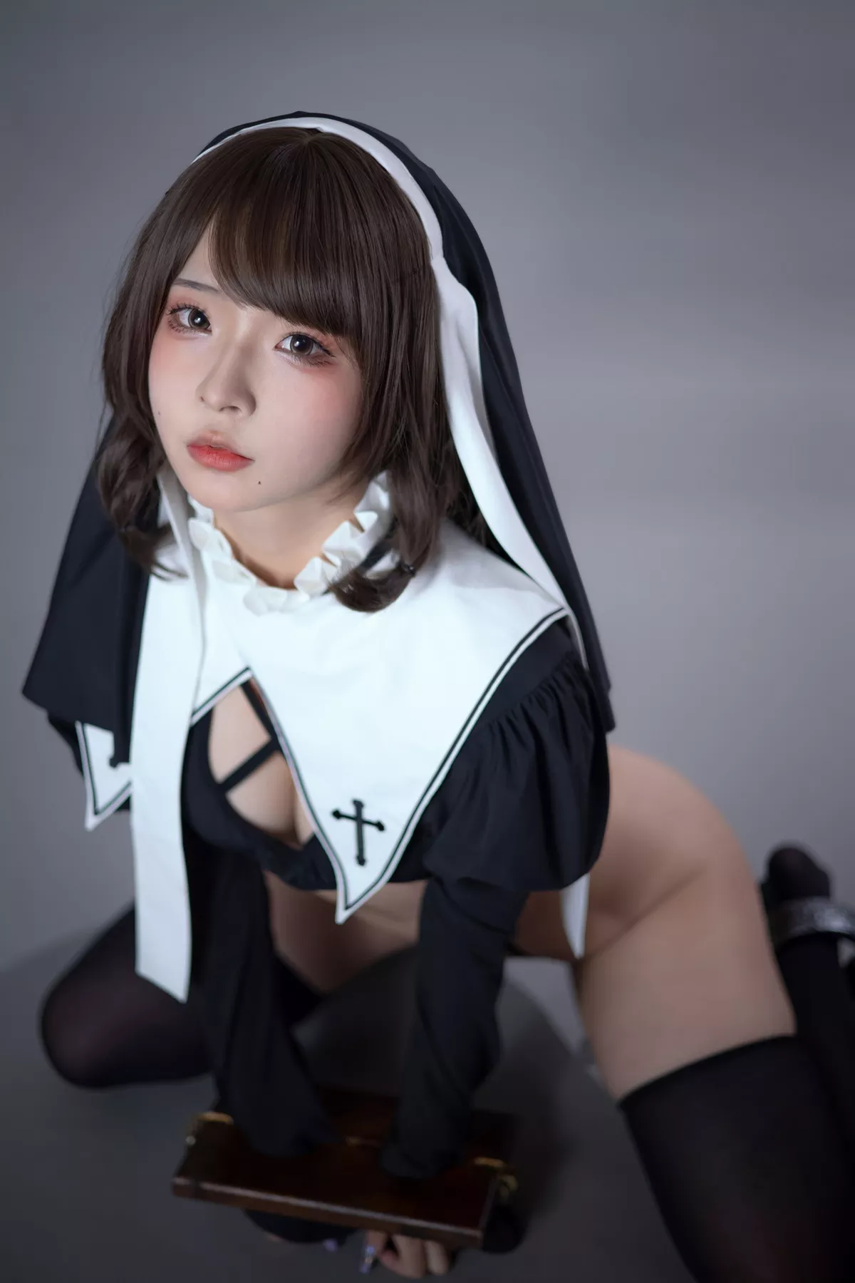 网络美女yuuhui玉汇罪罚修女主题性感情趣修女服饰露黑色丁字裤秀翘臀诱惑写真95P