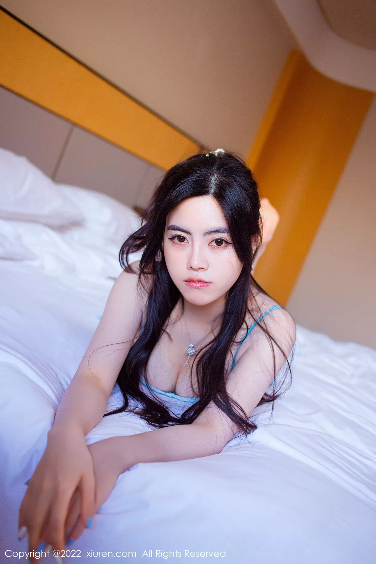 XiuRen第5929期_模特白甜私房多套服饰性感白色真空系列秀完美身材迷人诱惑写真94P