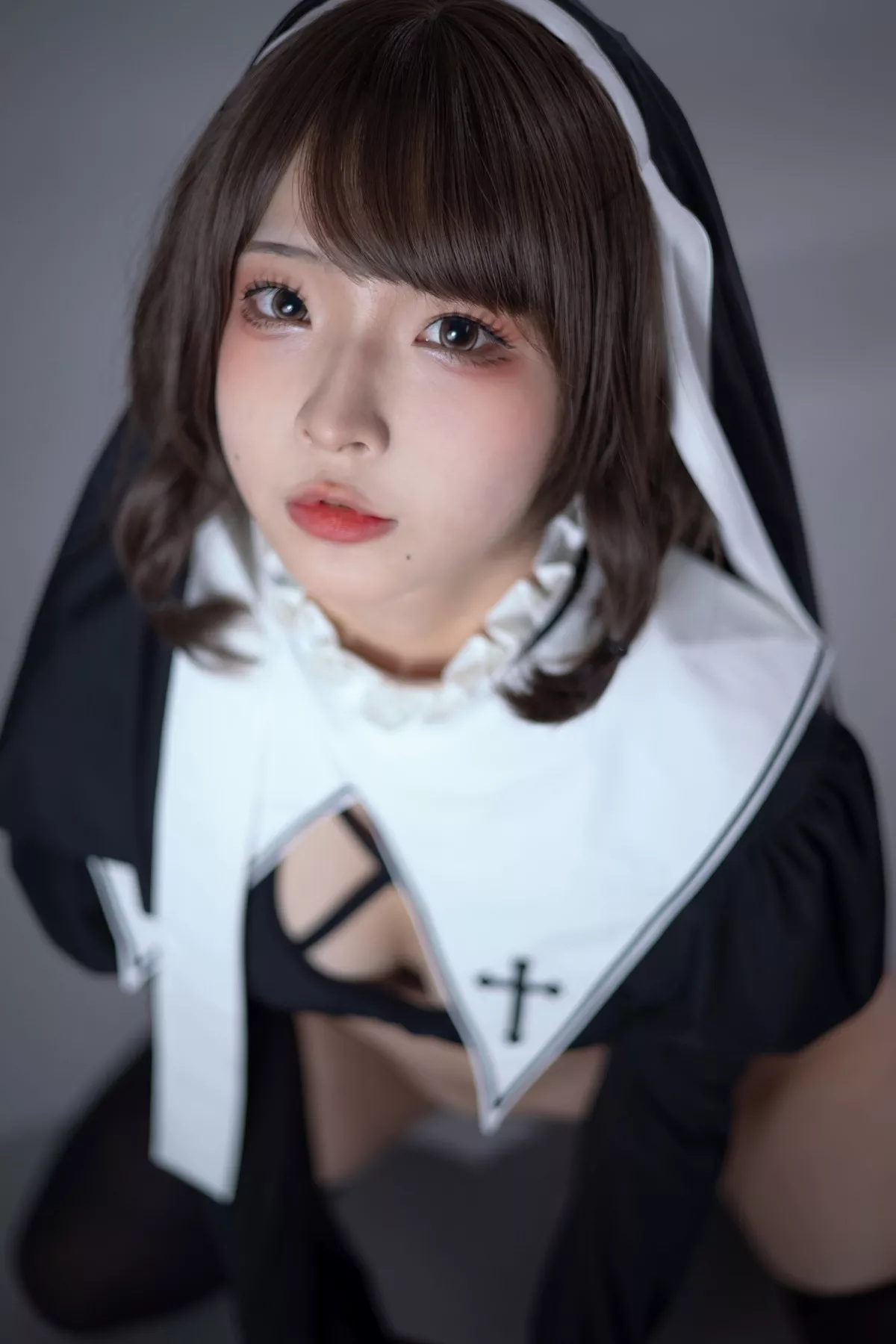 网络美女yuuhui玉汇罪罚修女主题性感情趣修女服饰露黑色丁字裤秀翘臀诱惑写真95P
