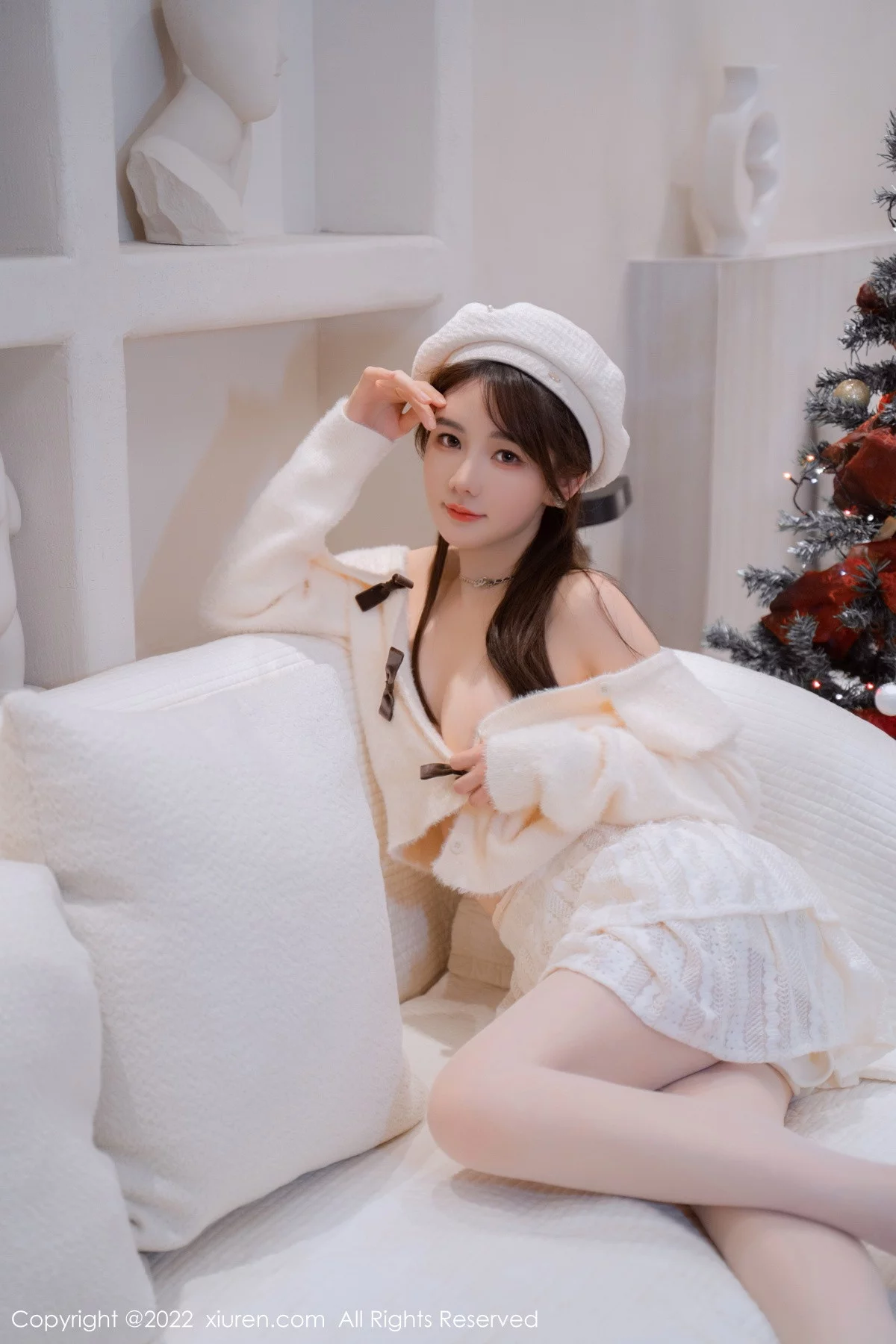 XiuRen第6025期_模特婠婠么性感白色毛线上衣配白短裙秀曼妙身姿完美诱惑写真68P