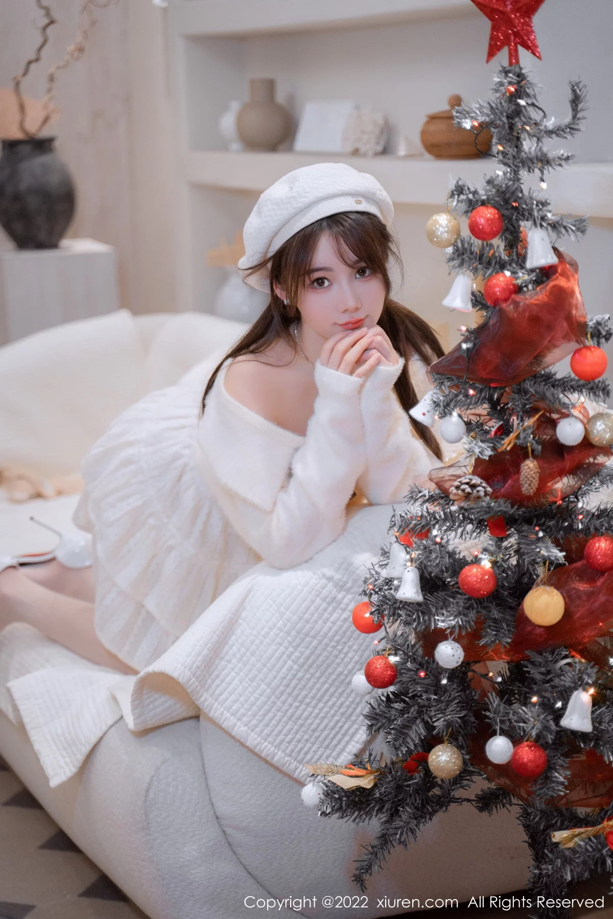 XiuRen第6025期_模特婠婠么性感白色毛线上衣配白短裙秀曼妙身姿完美诱惑写真68P