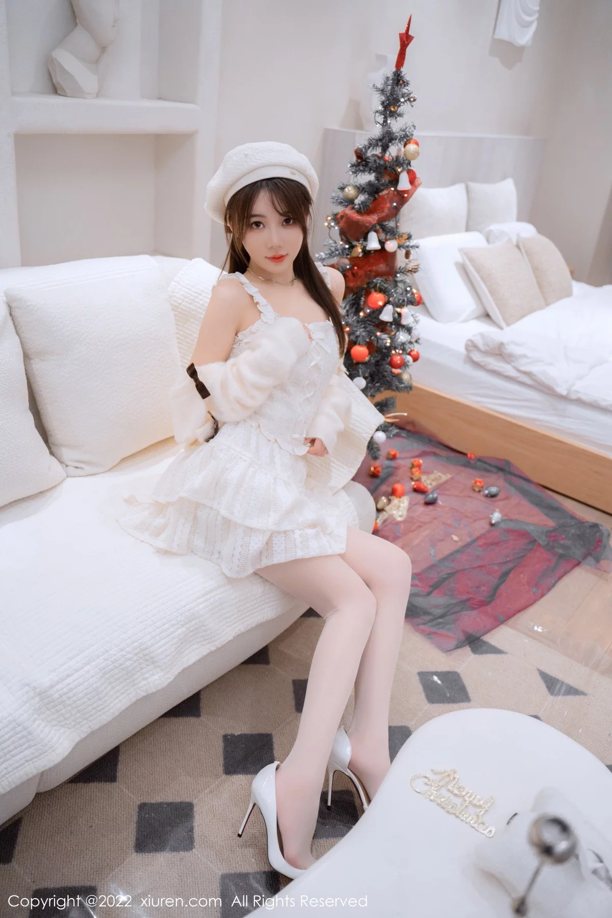 XiuRen第6025期_模特婠婠么性感白色毛线上衣配白短裙秀曼妙身姿完美诱惑写真68P
