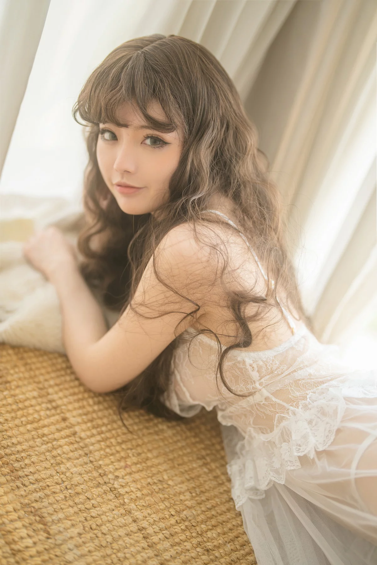 Coser美女桃良阿宅纱裙主题私房脱性感白色薄纱裙露火辣身材极致诱惑写真34P