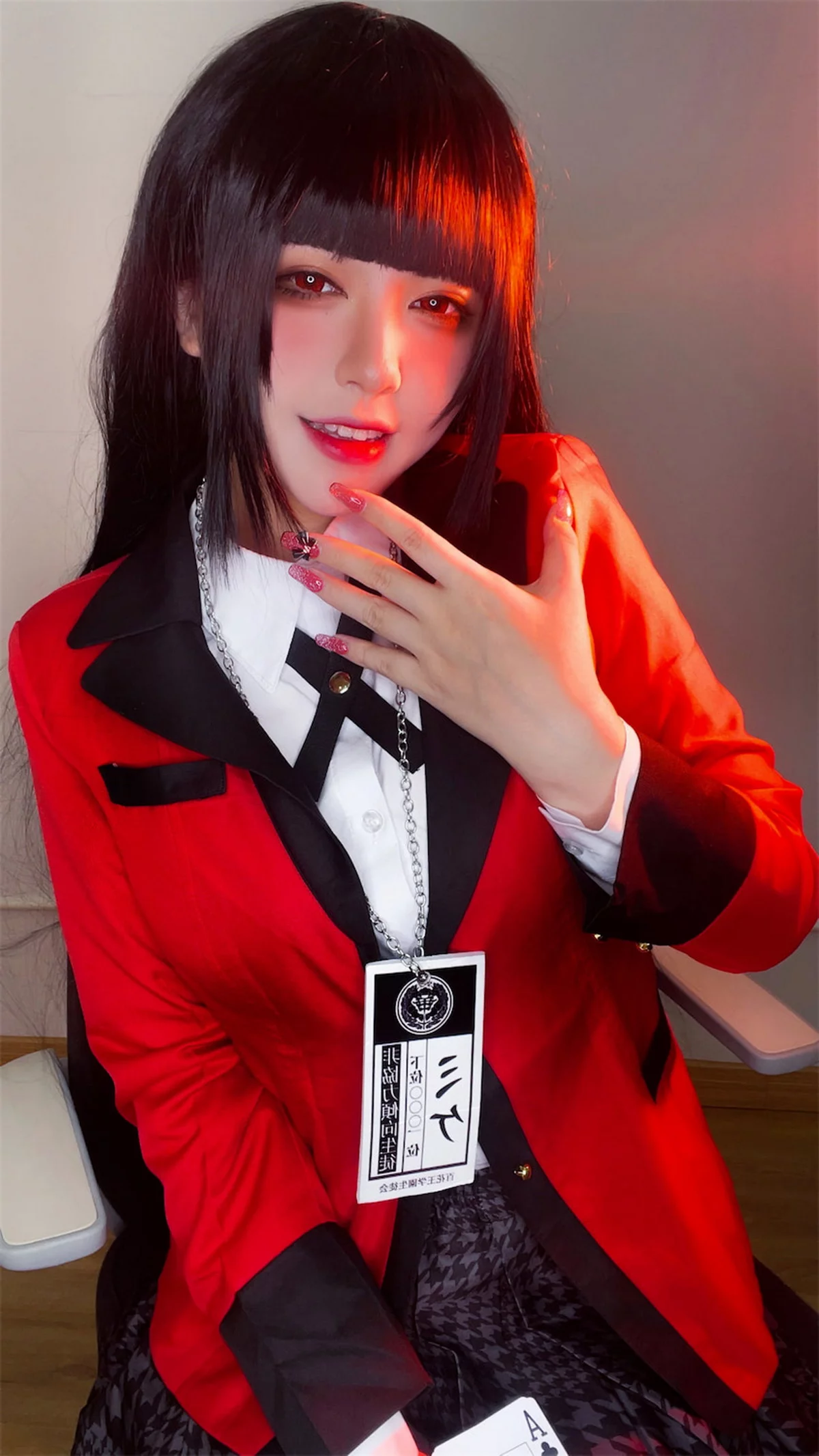 网络美女索索半半子梦子主题性感红色外套配黑短裙露超薄黑丝秀美腿诱惑写真48P