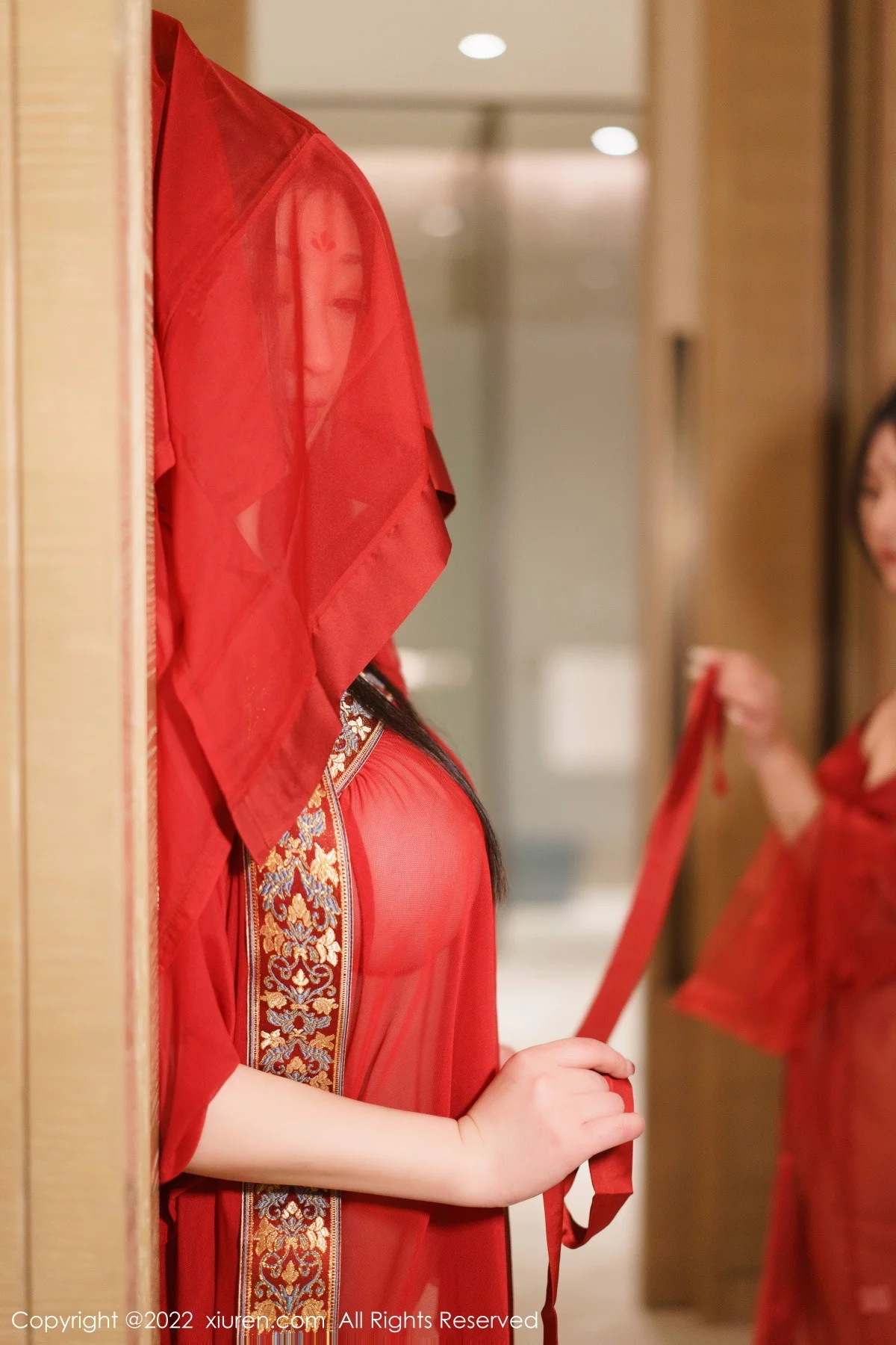 XiuRen第6068期_女神laura阿姣＆妲己_Toxic红色薄透古装服秀丰满身材诱惑写真79P