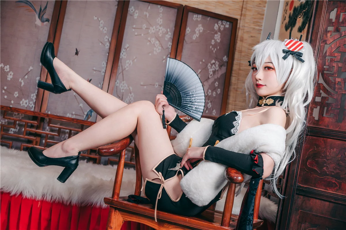 Coser美女桃墨吸血鬼旗袍主题私房性感黑色超短旗袍秀白嫩肌肤迷人诱惑写真40P