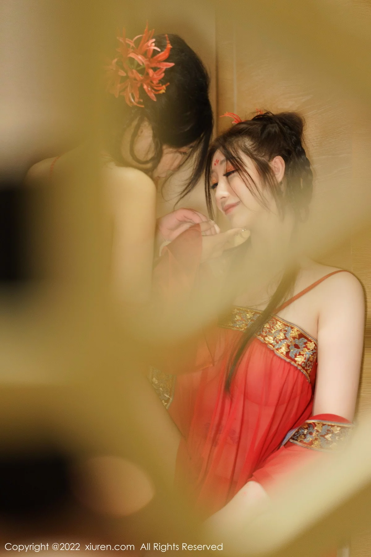 XiuRen第6068期_女神laura阿姣＆妲己_Toxic红色薄透古装服秀丰满身材诱惑写真79P