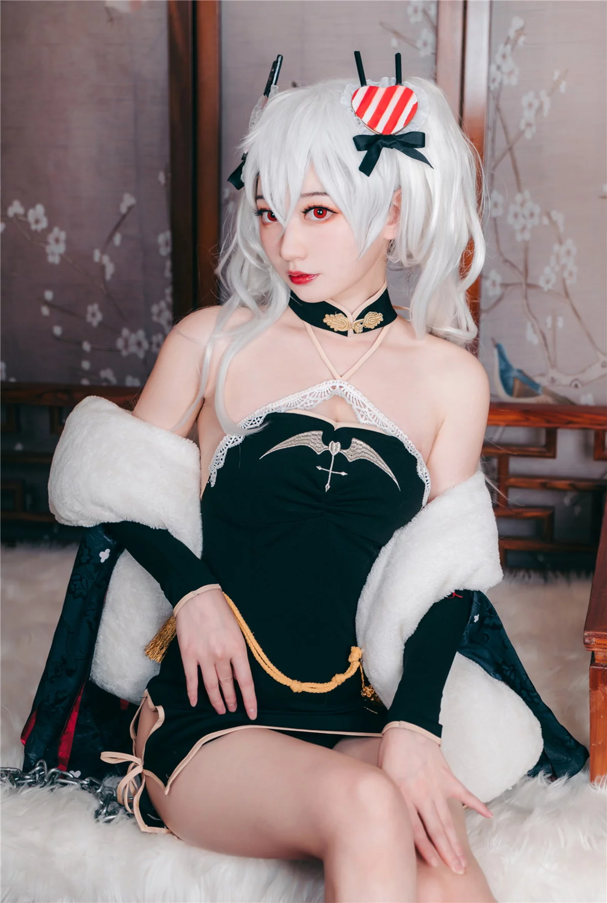 Coser美女桃墨吸血鬼旗袍主题私房性感黑色超短旗袍秀白嫩肌肤迷人诱惑写真40P