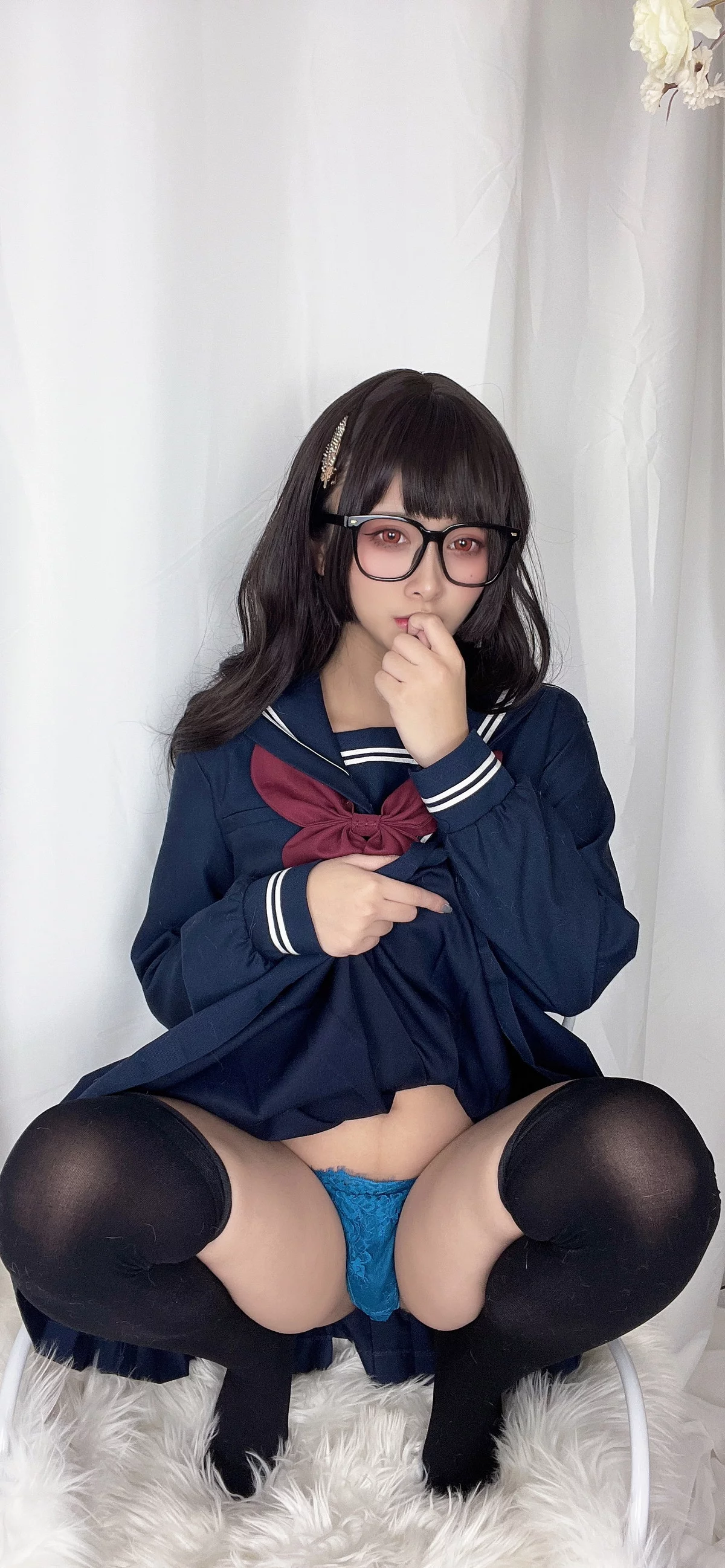 动漫博主洛璃LoLiSAMA漫画主题私房脱学生制服露性感蕾丝内衣丰满诱惑写真113P