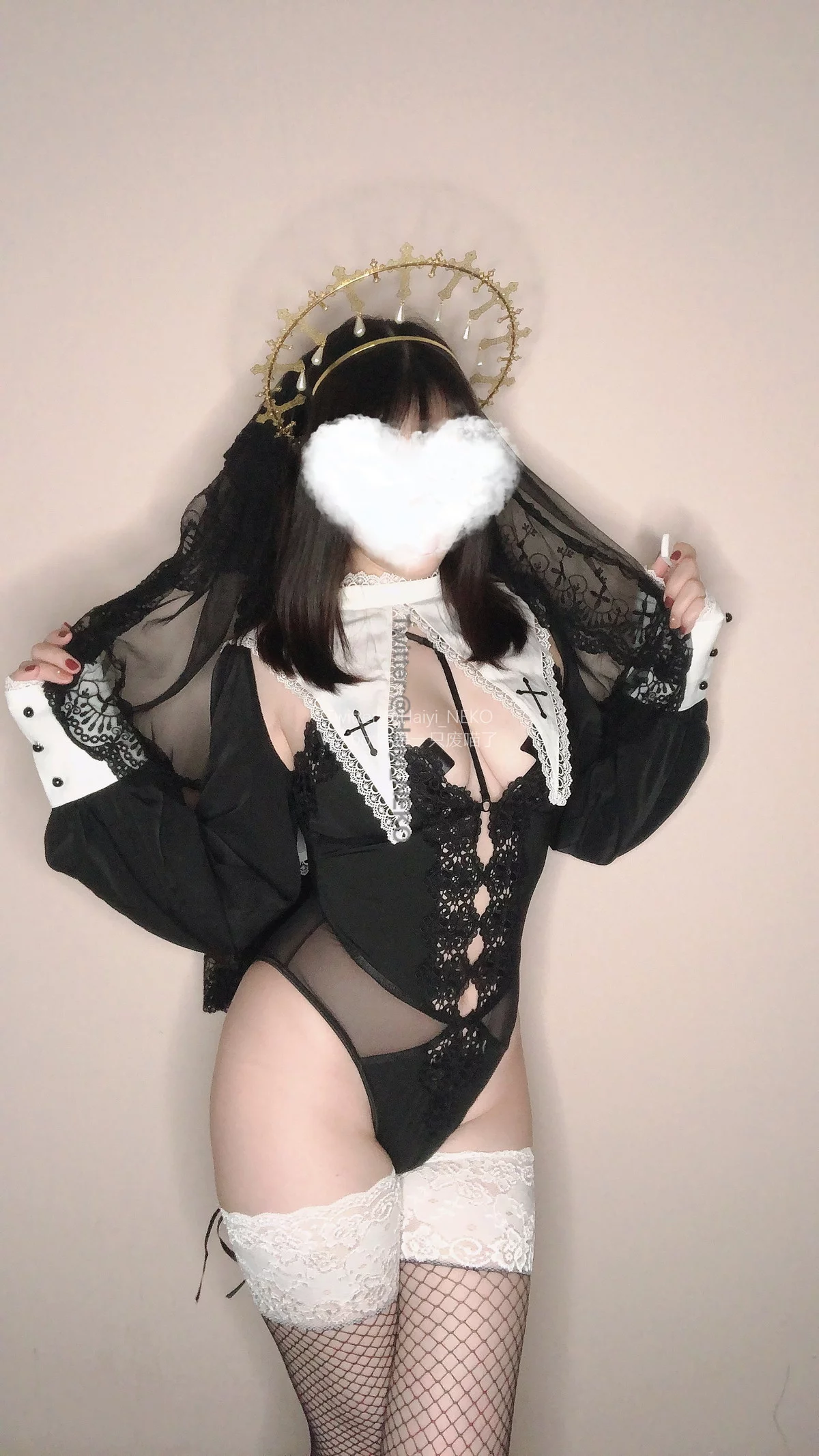 Coser美女是一只废喵了09月图集主题性感女仆装+黑色修女服饰秀豪乳诱惑写真35P