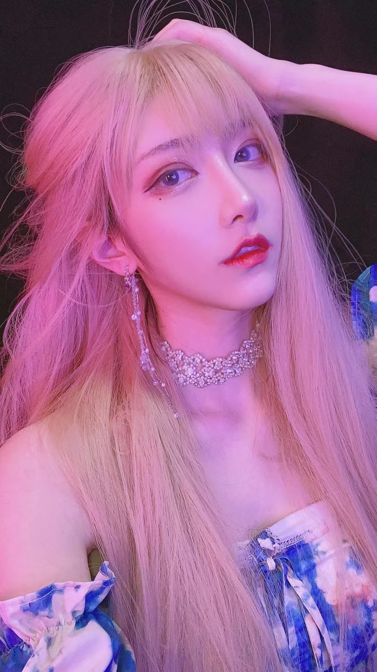 人气Coser啾小妍合集主题私房性感服饰系列秀完美身材翘臀美腿迷人诱惑写真328P
